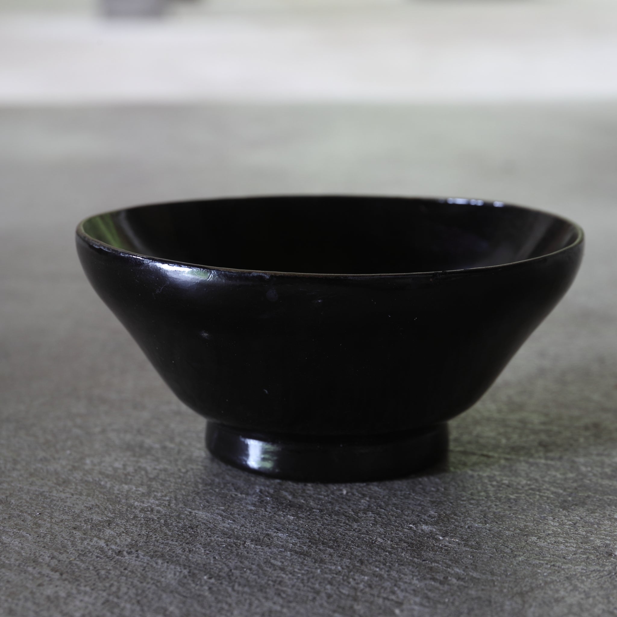 Old Aizu lacquer bowl with skull design, Edo period/1603-1867CE