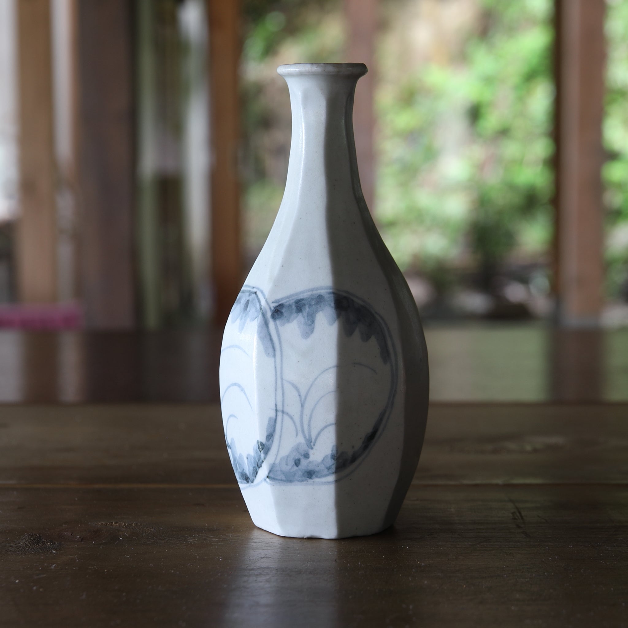 Joseon Dynasty white porcelain bottle with window painting and grass motif, Joseon Dynasty/1392-1897CE