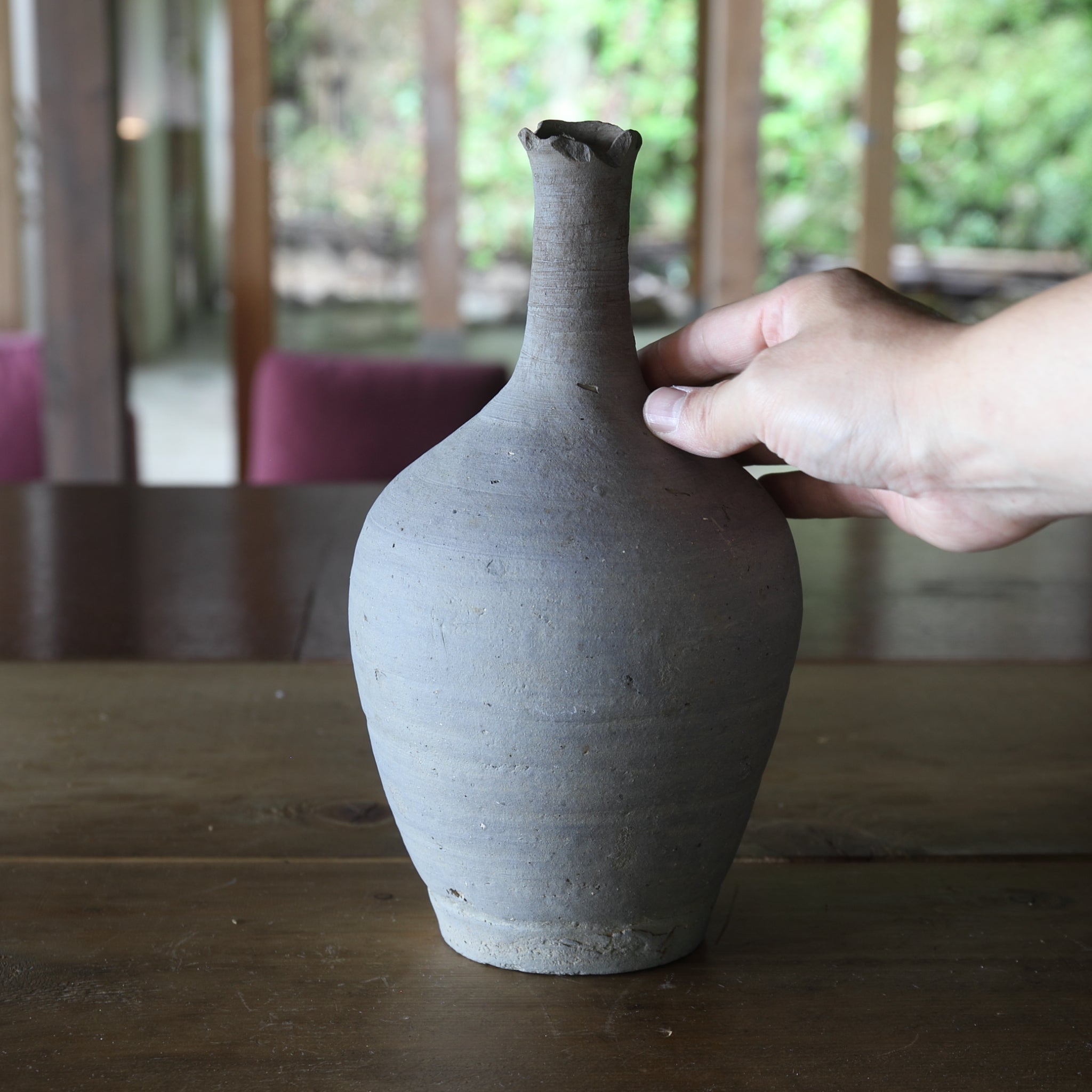 Silla earthenware long-necked jar Silla period/668-900CE