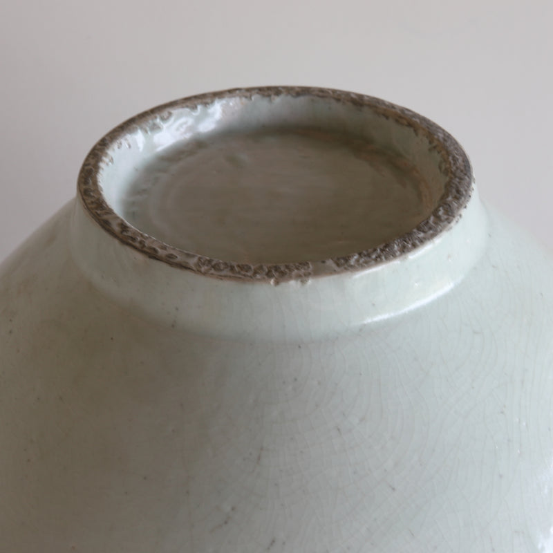 Joseon Dynasty White Porcelain Full Moon Jar, Talhanari, Joseon Dynasty (1392-1897CE)