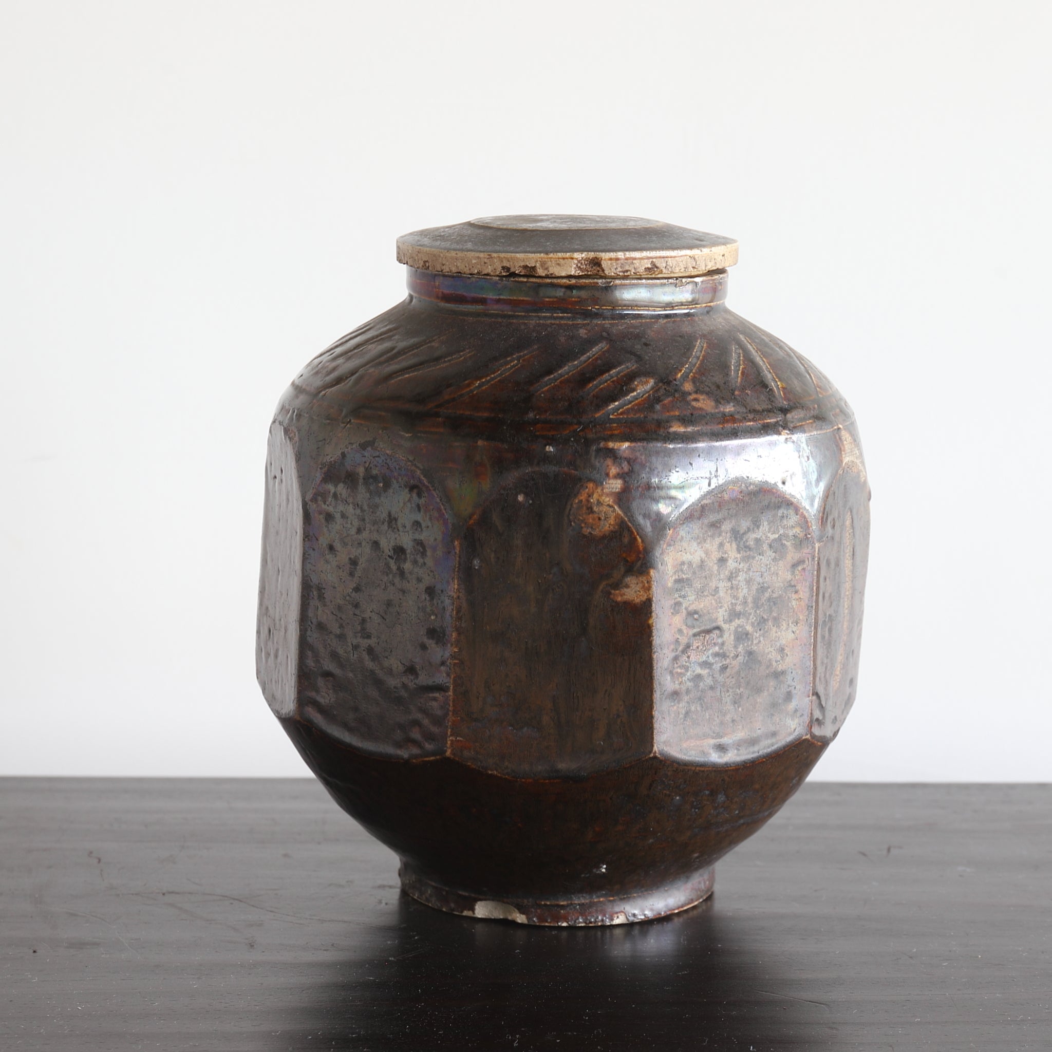 Joseon Dynasty Glazed Bottle with Lustrous Amber Glaze and Lid, Joseon Dynasty (1392-1897CE)