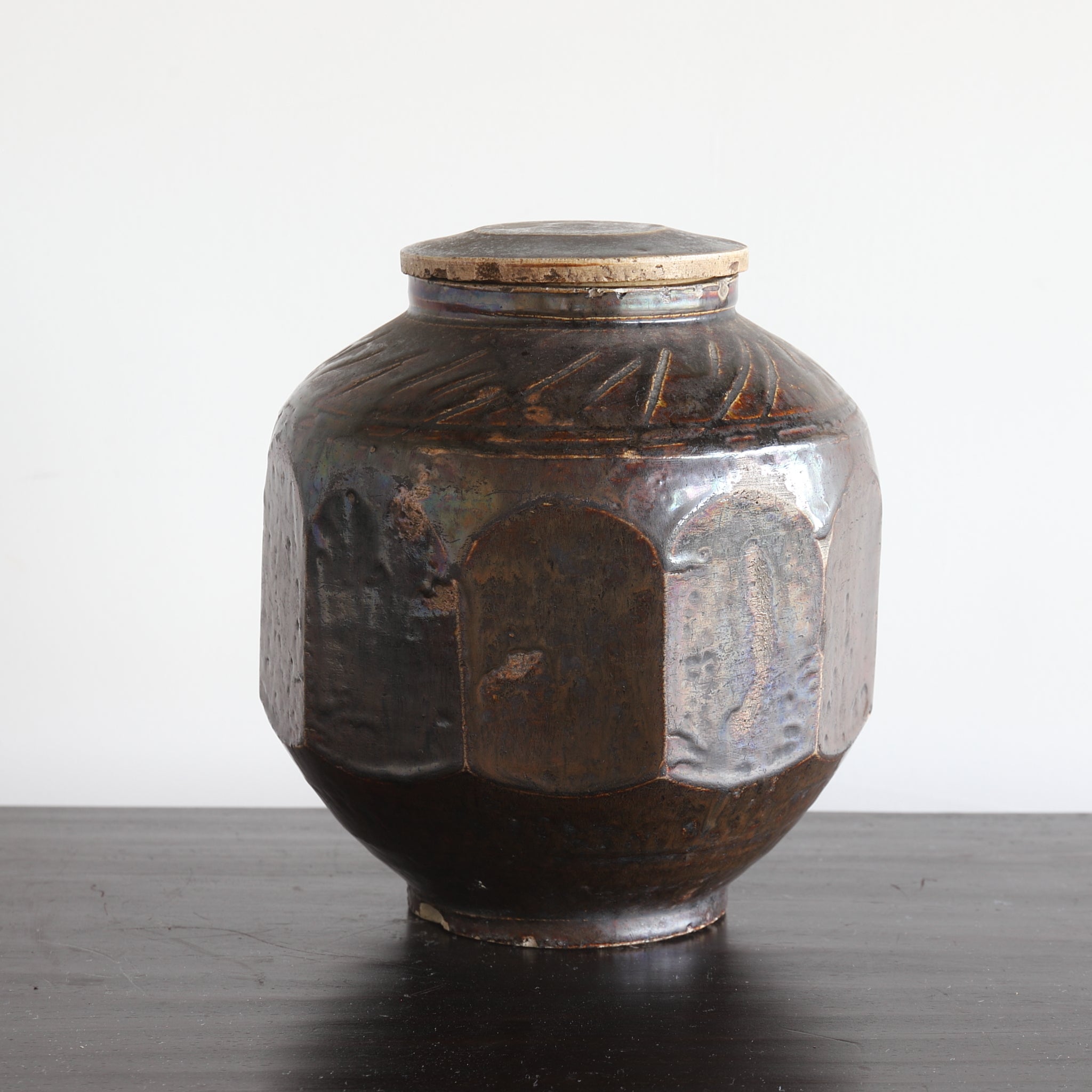 Joseon Dynasty Glazed Bottle with Lustrous Amber Glaze and Lid, Joseon Dynasty (1392-1897CE)