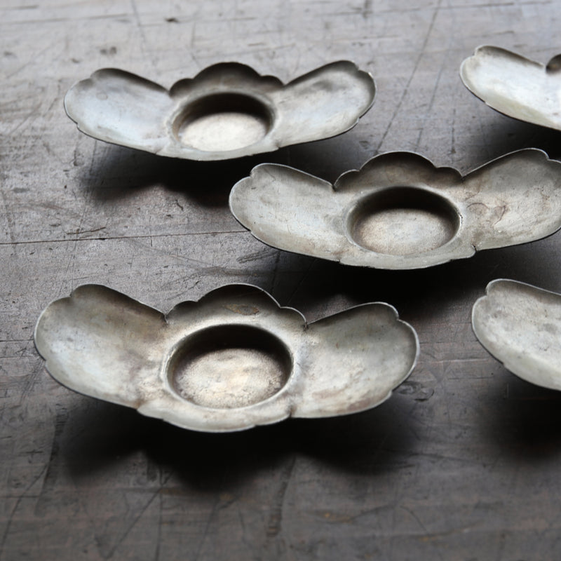 Qing Dynasty Antique Tin Flower-shaped Tea Tray with Inscription, Qing Dynasty (1616-1911CE)