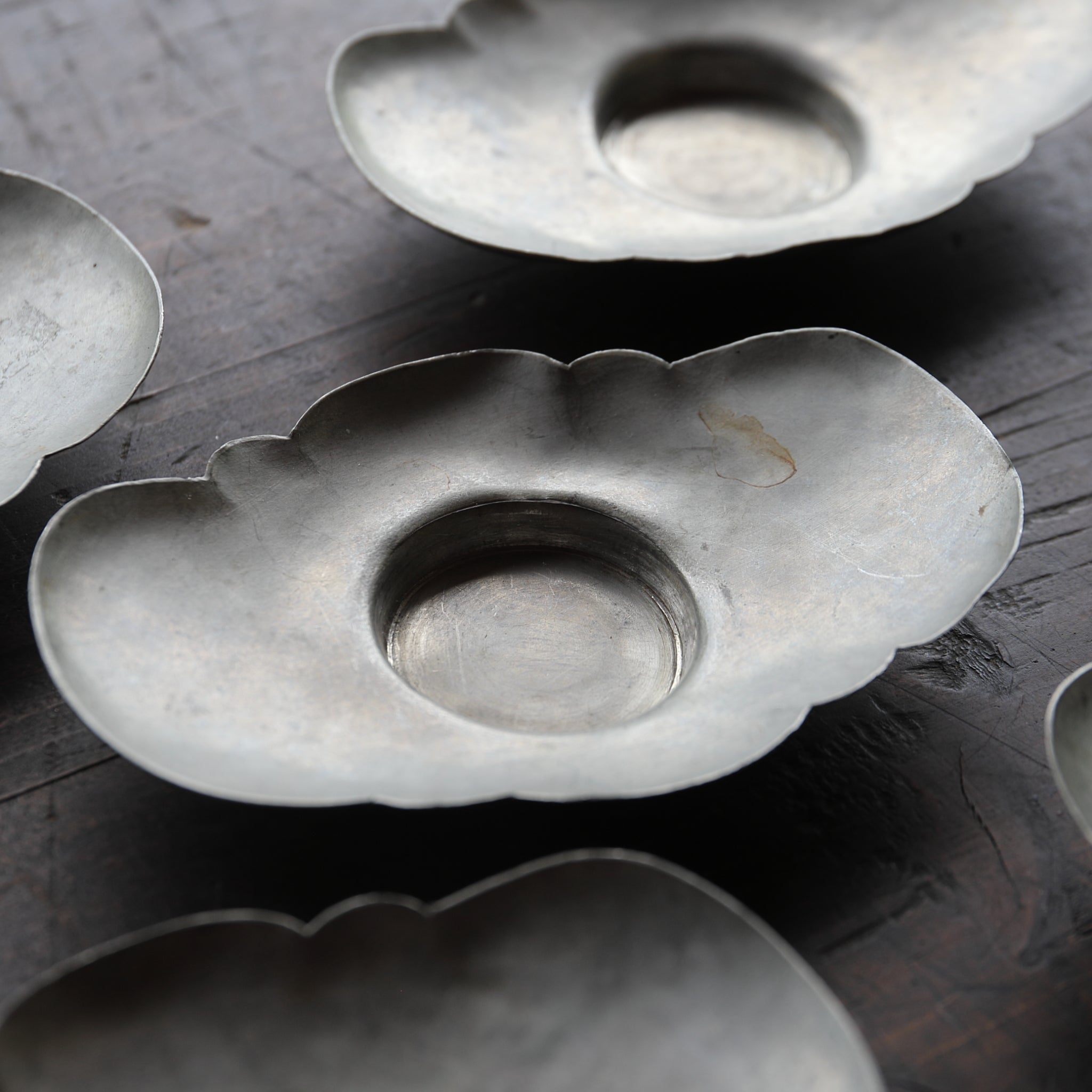 Qing Dynasty Antique Tin Flower-shaped Tea Tray with Inscription, Qing Dynasty (1616-1911CE)