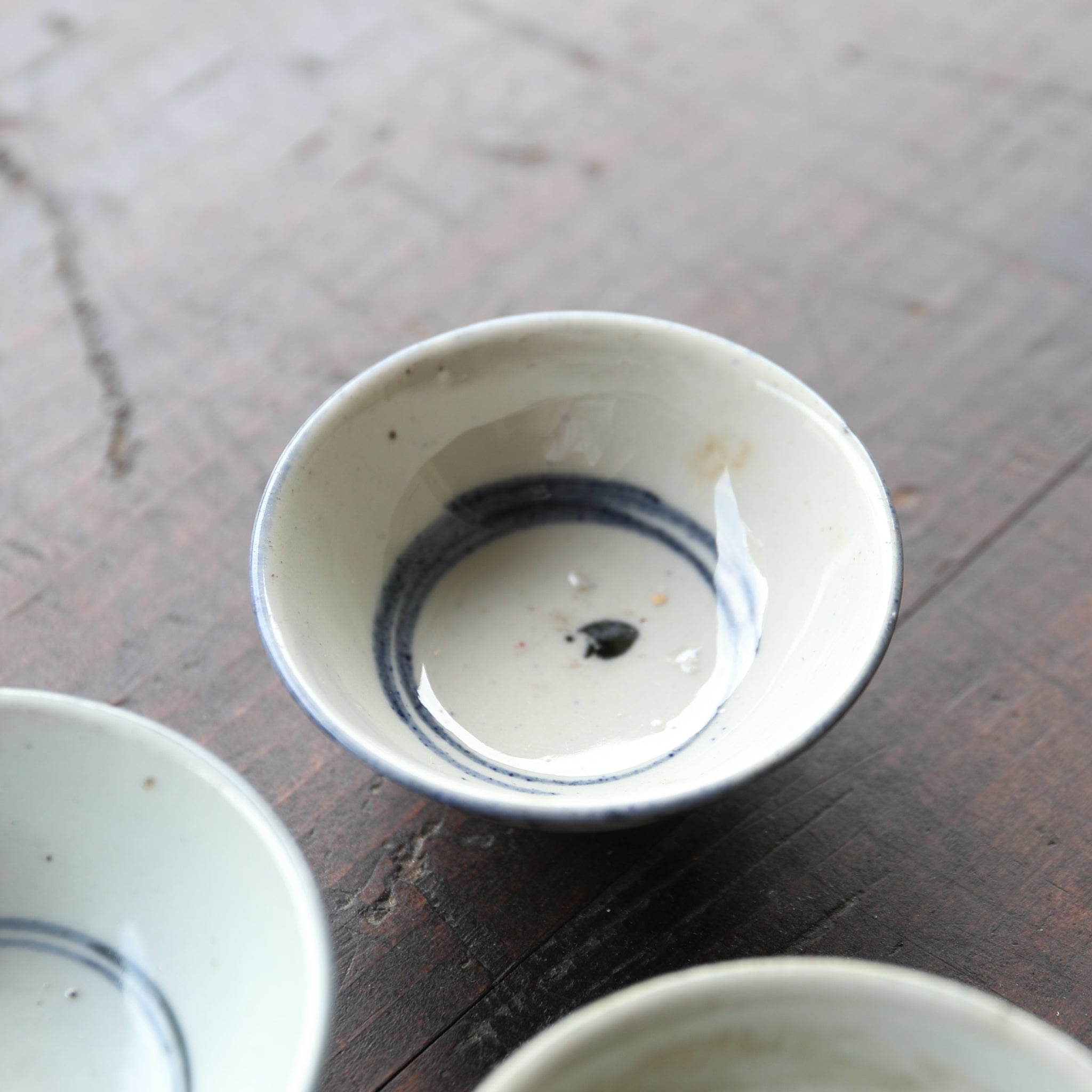 Qing Dynasty Set of 5 Blue and White Grass Pattern Tea Bowls, Qing Dynasty (1616-1911CE)