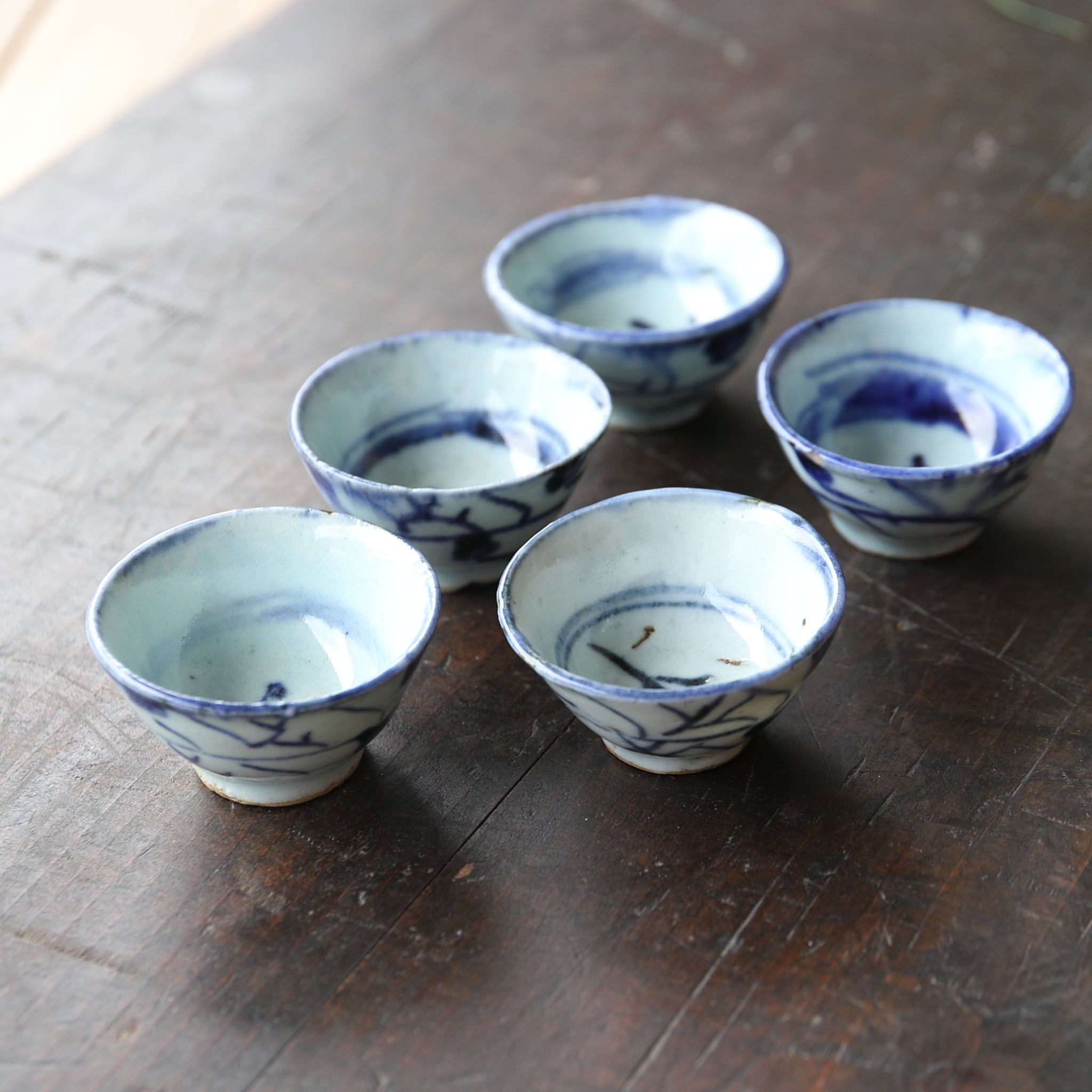 Qing Dynasty Set of 5 Blue and White Grass Pattern Tea Bowls, Qing Dynasty (1616-1911CE)