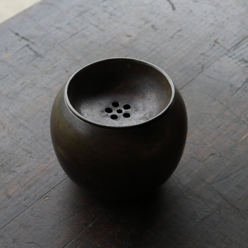 古銅零し 建水 茶船 急須盆 16-19世紀 – 入蘆花（ロカニイル）