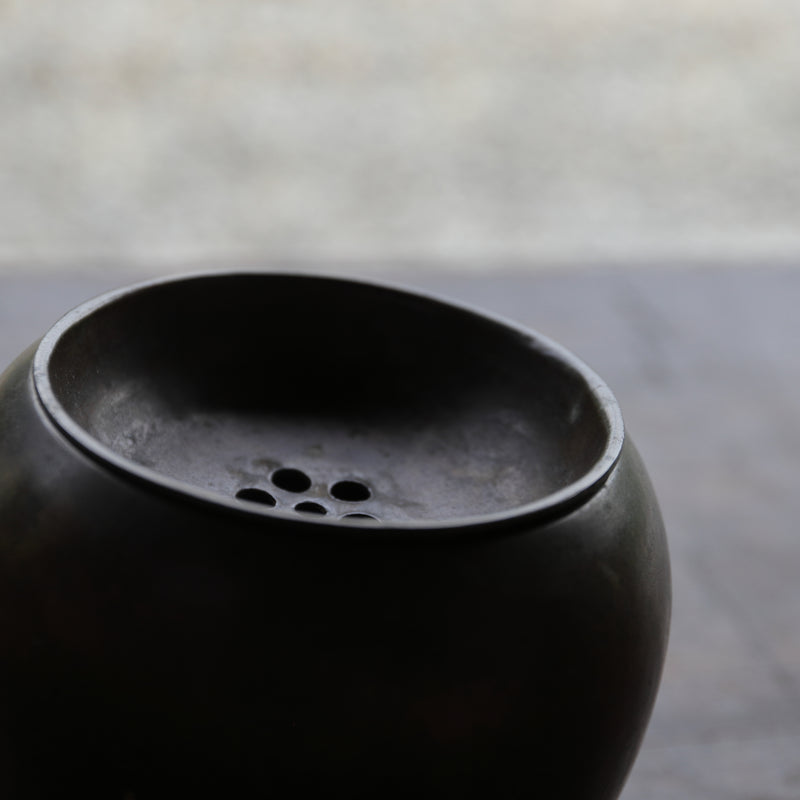 古銅零し 建水 茶船 急須盆 16-19世紀 – 入蘆花（ロカニイル）