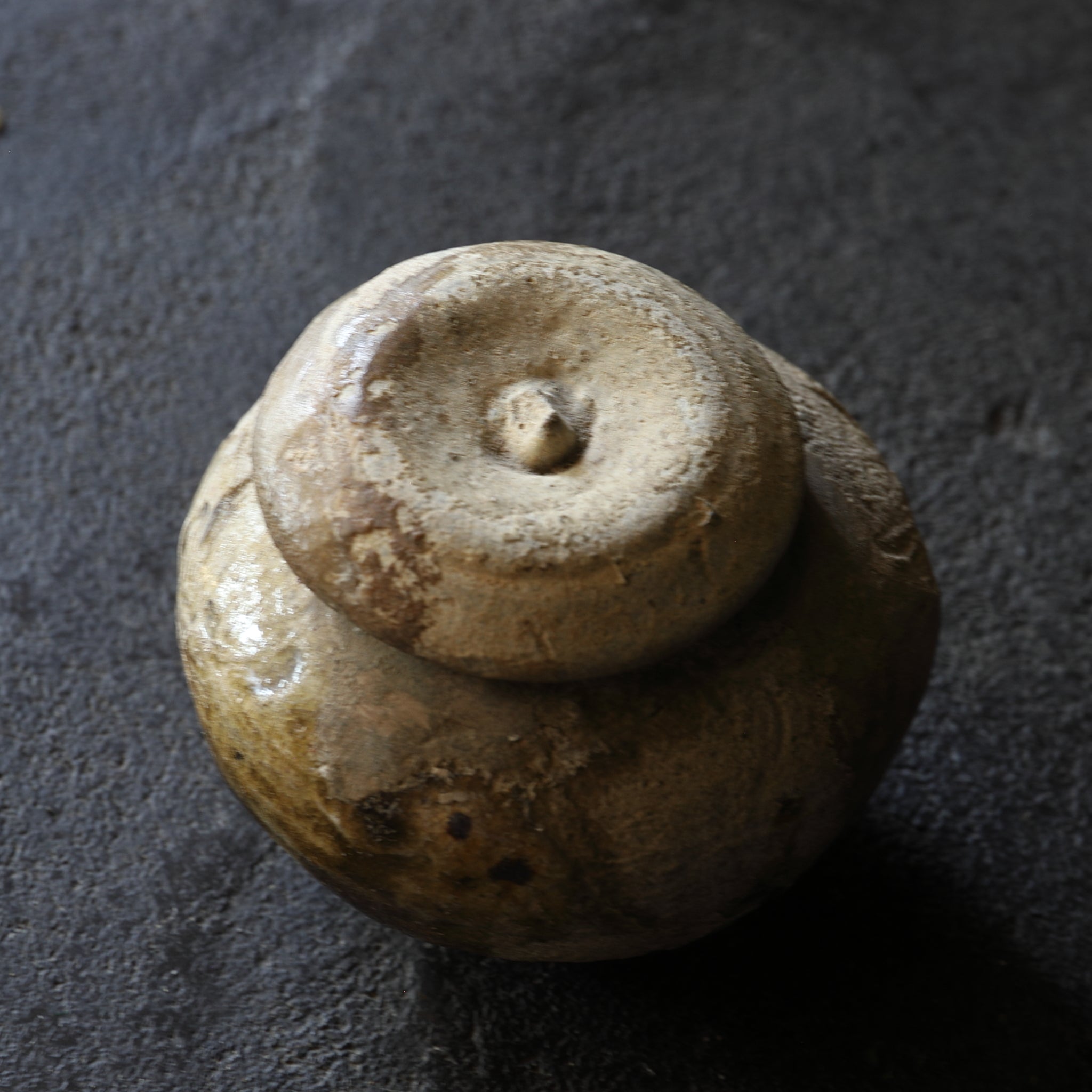 Antique Seto Ware Stamped Lotus Pattern Tea Caddy, Kamakura Period (1185-1333CE)