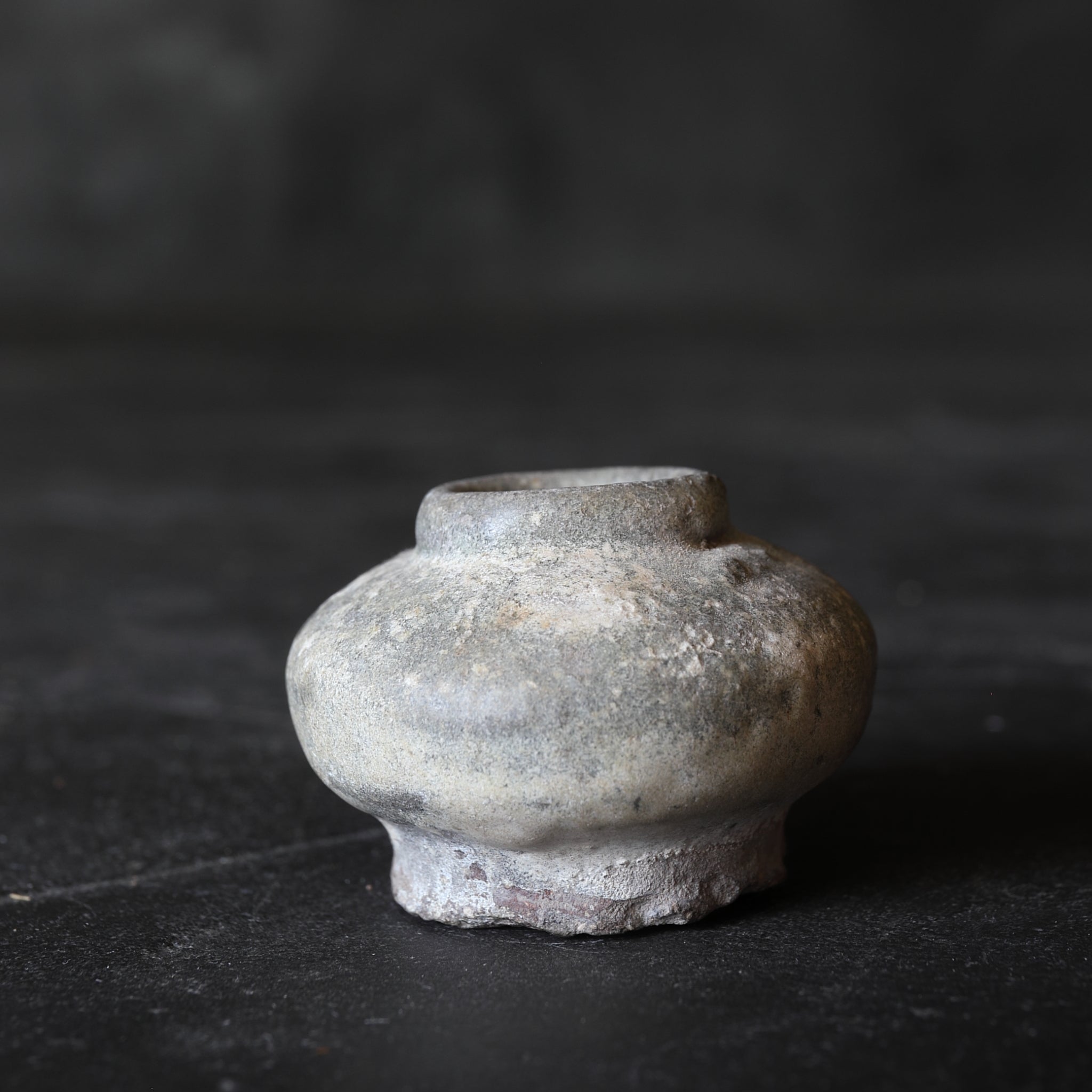 Sung Dynasty Hu Lu Gray Glazed Small Pot, 12th-16th century