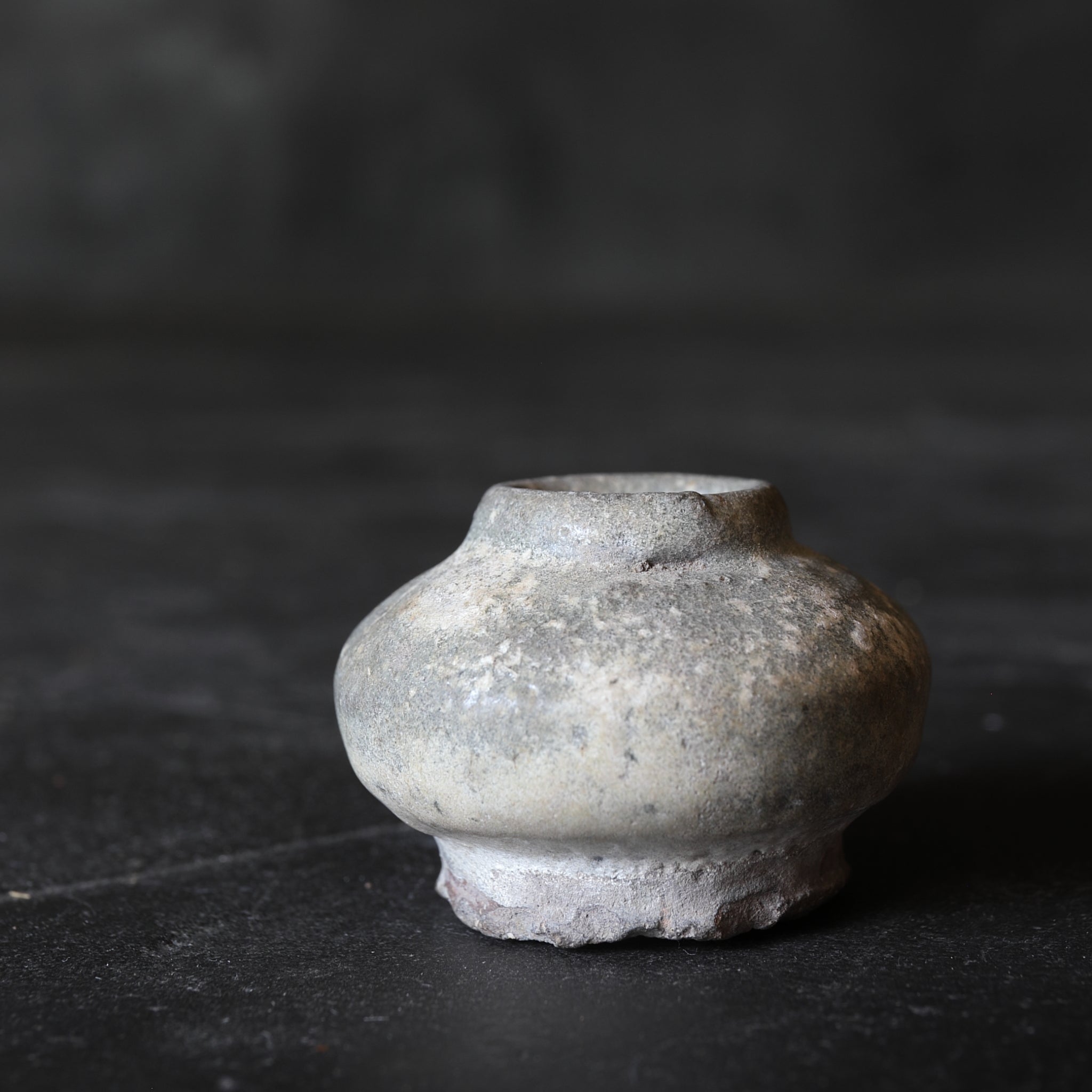 Sung Dynasty Hu Lu Gray Glazed Small Pot, 12th-16th century