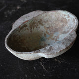银化绿釉耳杯，汉王朝时代（公元前206年-公元220年）