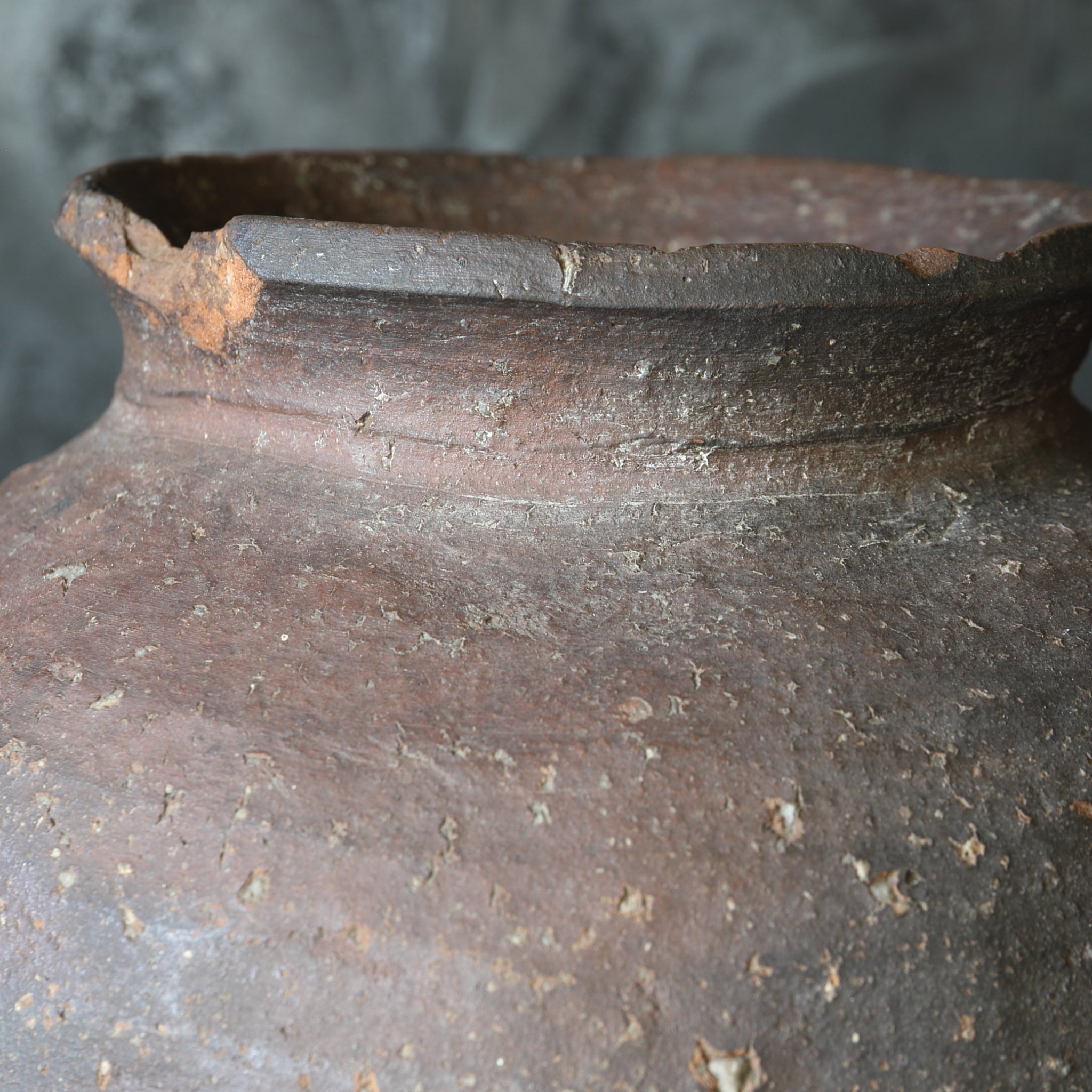 Antique Shigaraki Pottery Jar, Muromachi Period (1336-1573CE)