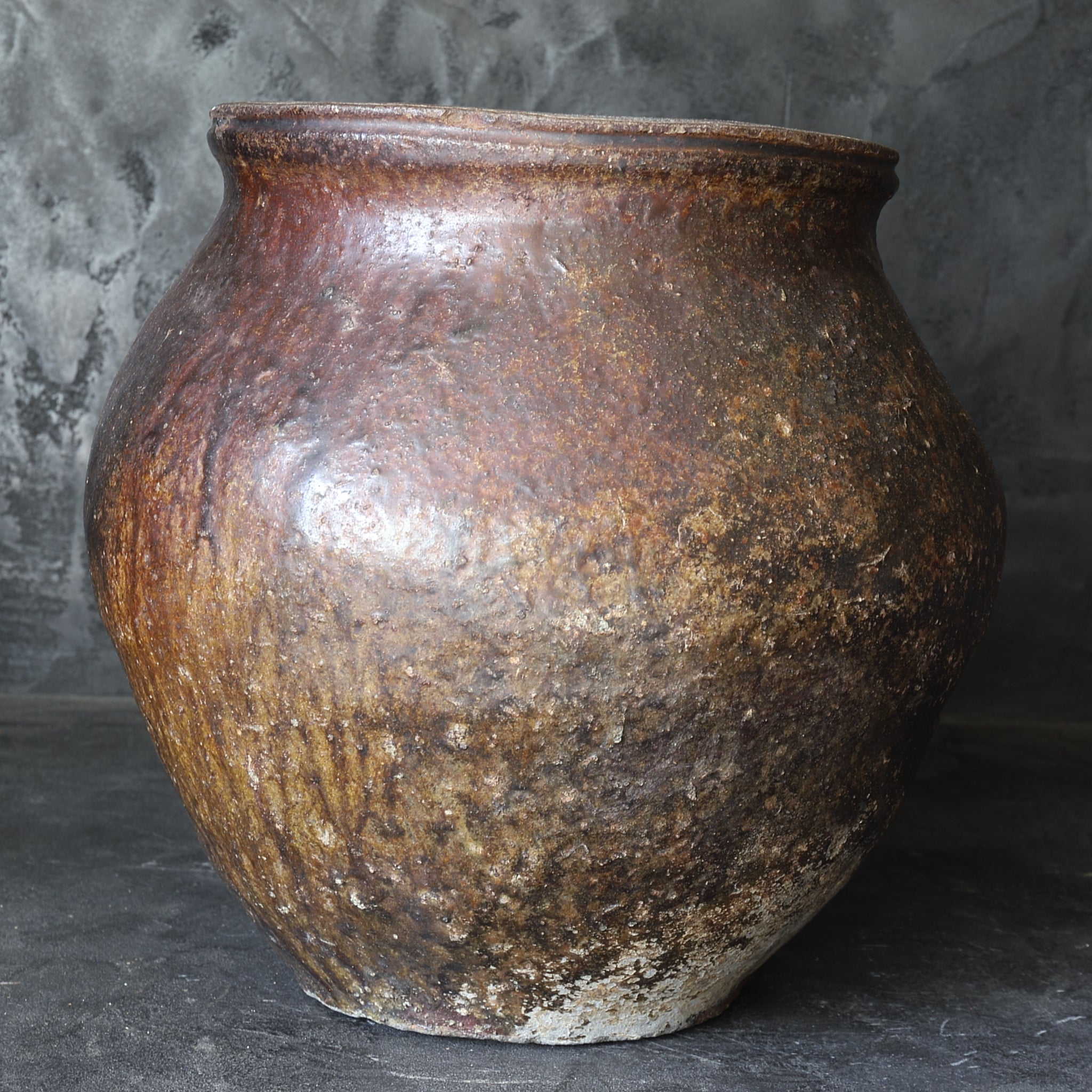 Antique Echizen Pottery Jar, Azuchi-Momoyama to Edo Period (1573-1867CE)