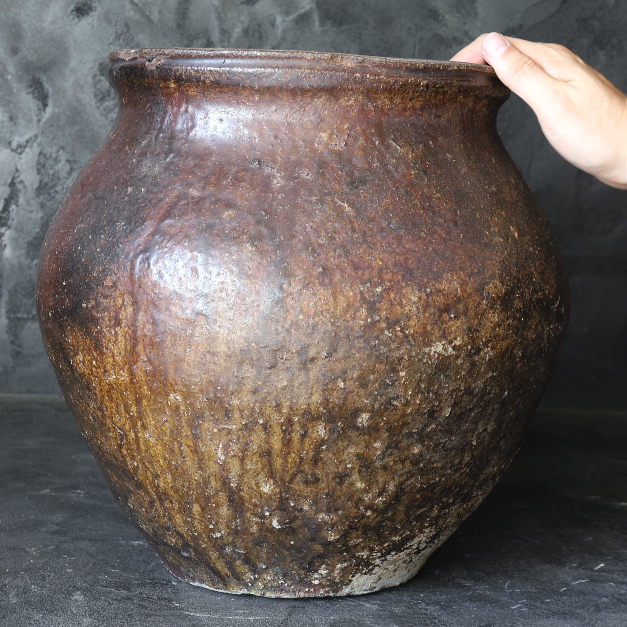 Antique Echizen Pottery Jar, Azuchi-Momoyama to Edo Period (1573-1867CE)