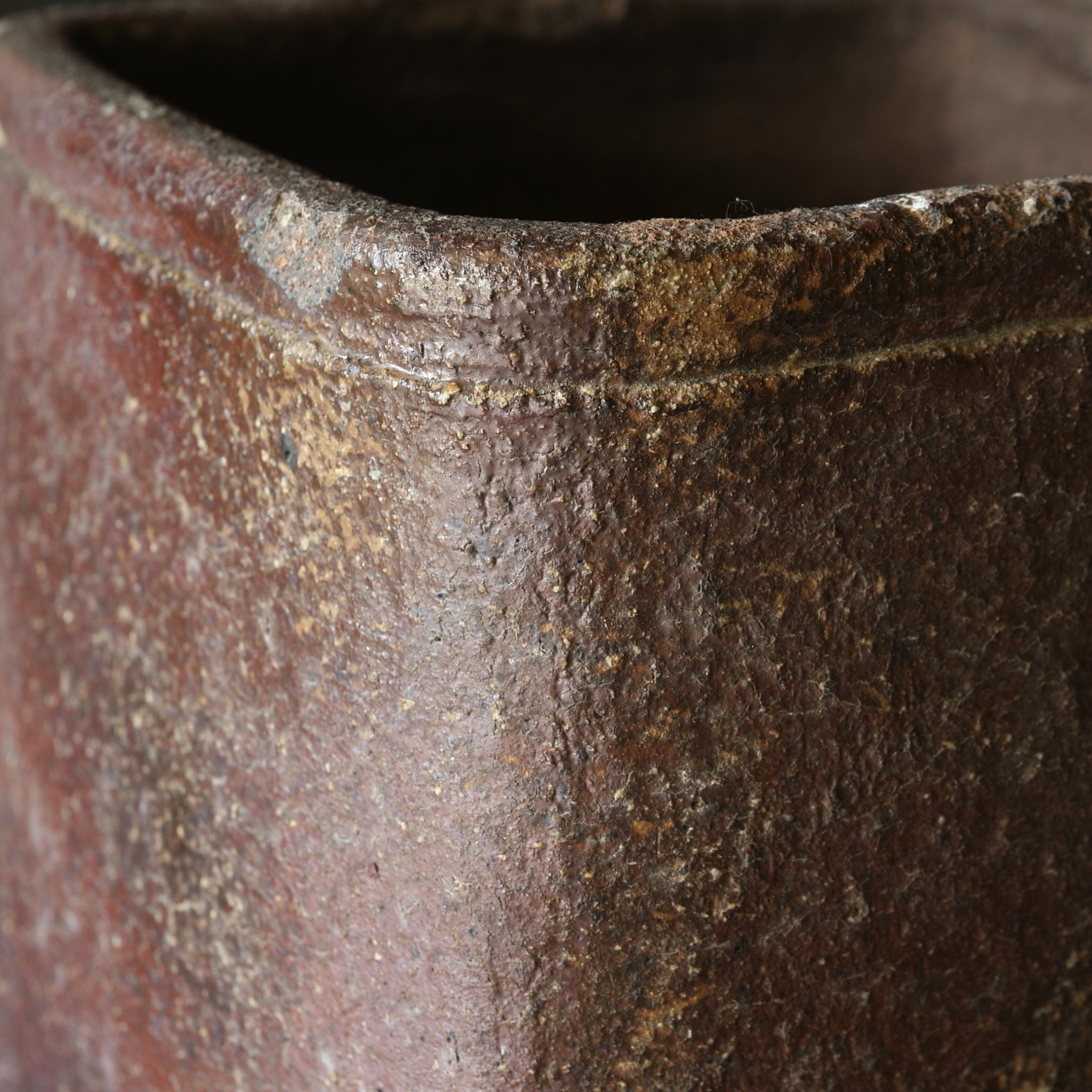 Antique Bizen Square Hibachi with Vase Hanger, Azuchi-Momoyama to Edo Period (1573-1867CE)