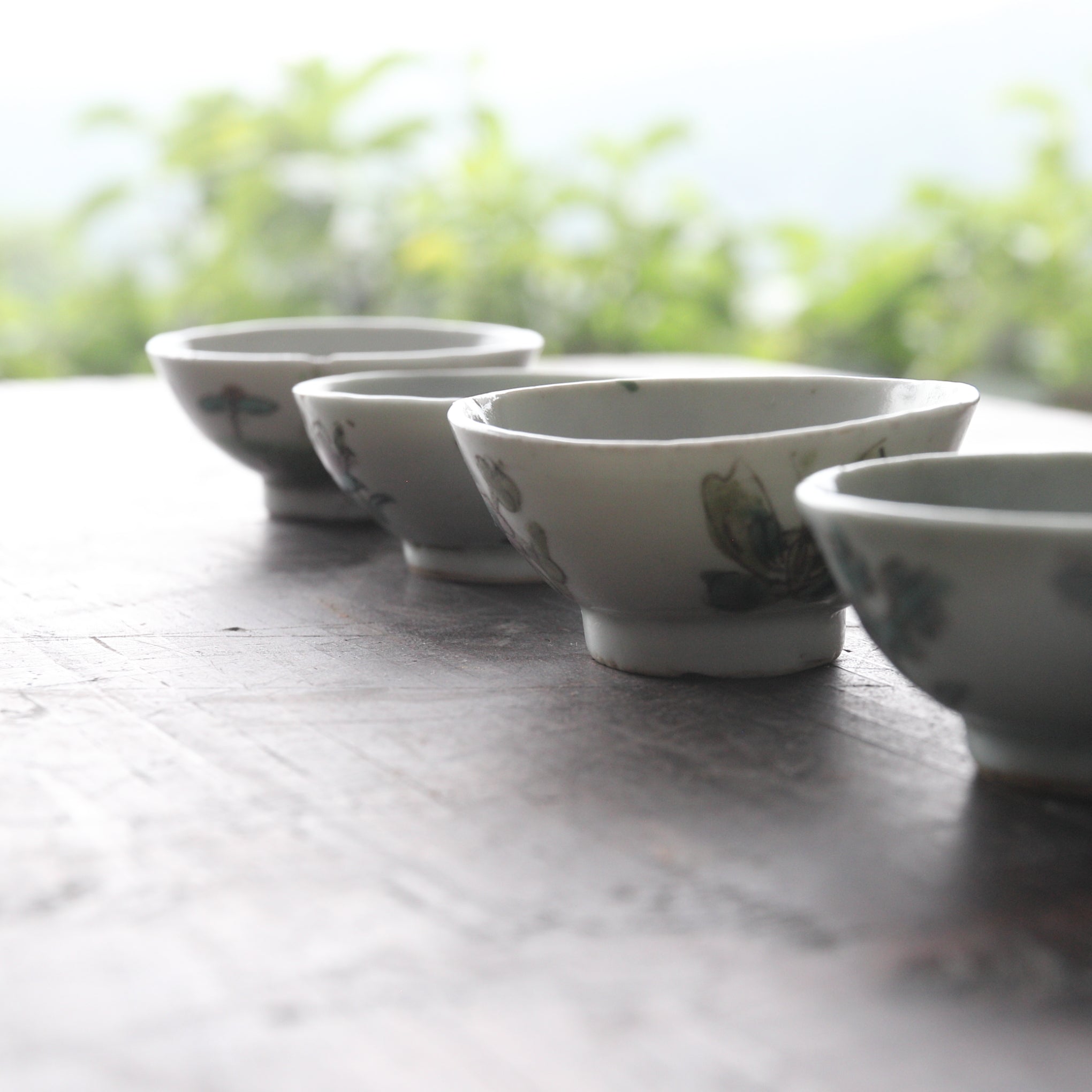 清代 粉彩茶杯 5客組（1616–1911 CE） | 入蘆花（ロカニイル）