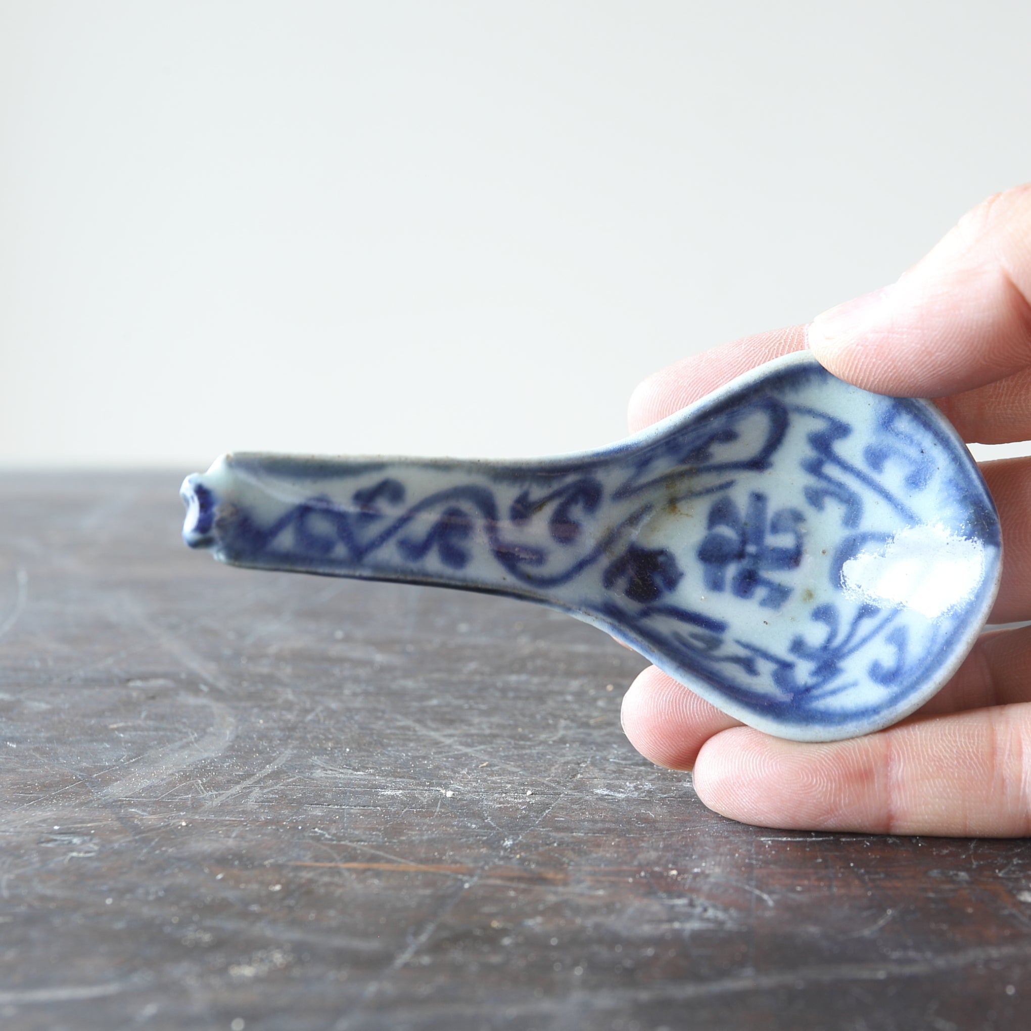 CHINESISCHER SUPPENLÖFFEL, Unterglasurblauer mit Grasmuster, a2, Qing-Dynastie（1616–1911 n. Chr.）