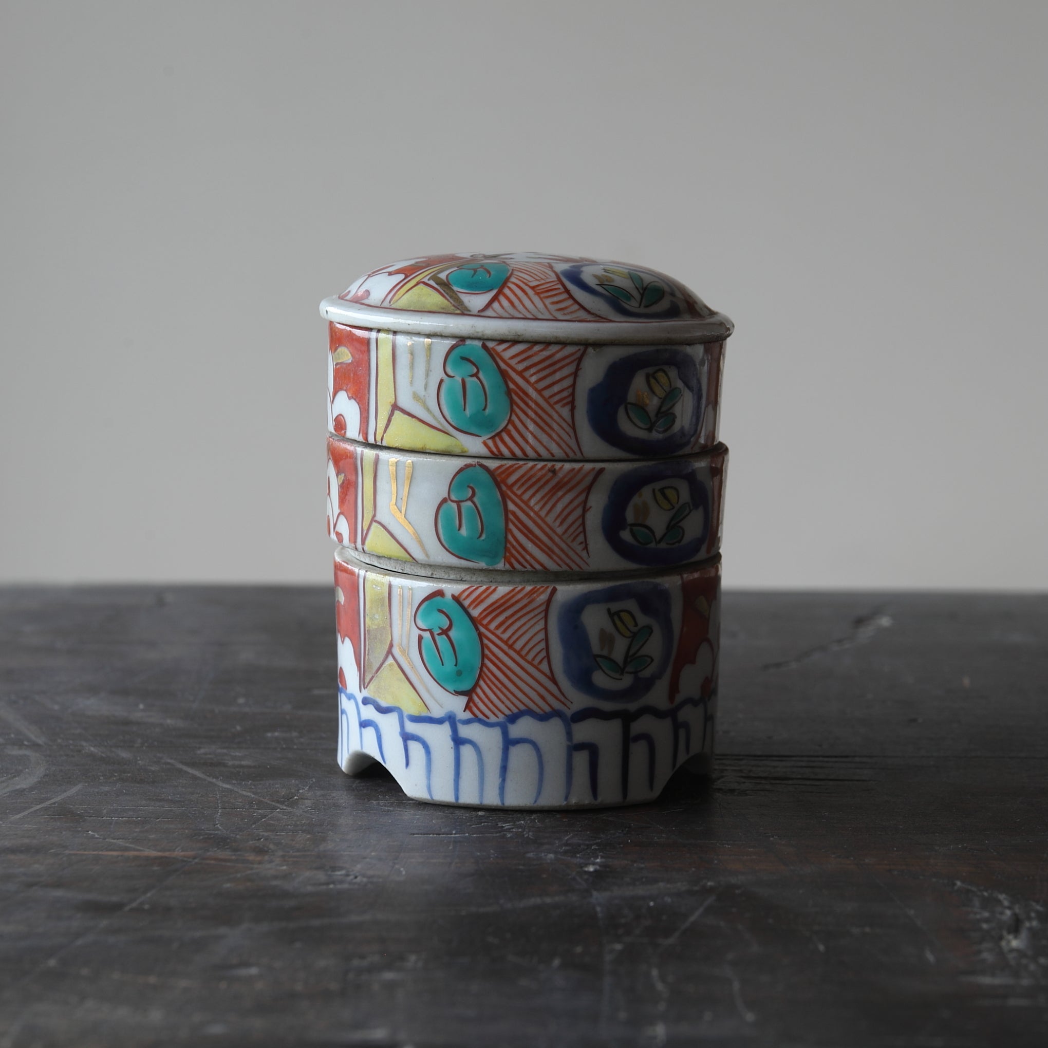 江戸時代 古伊万里 色絵菓子段重（1603–1867 CE） | 入蘆花（ロカニイル）