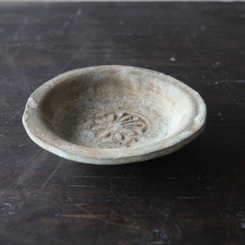 高丽青瓷小盘，带瓶座/茶船，高丽时代，918-1392年