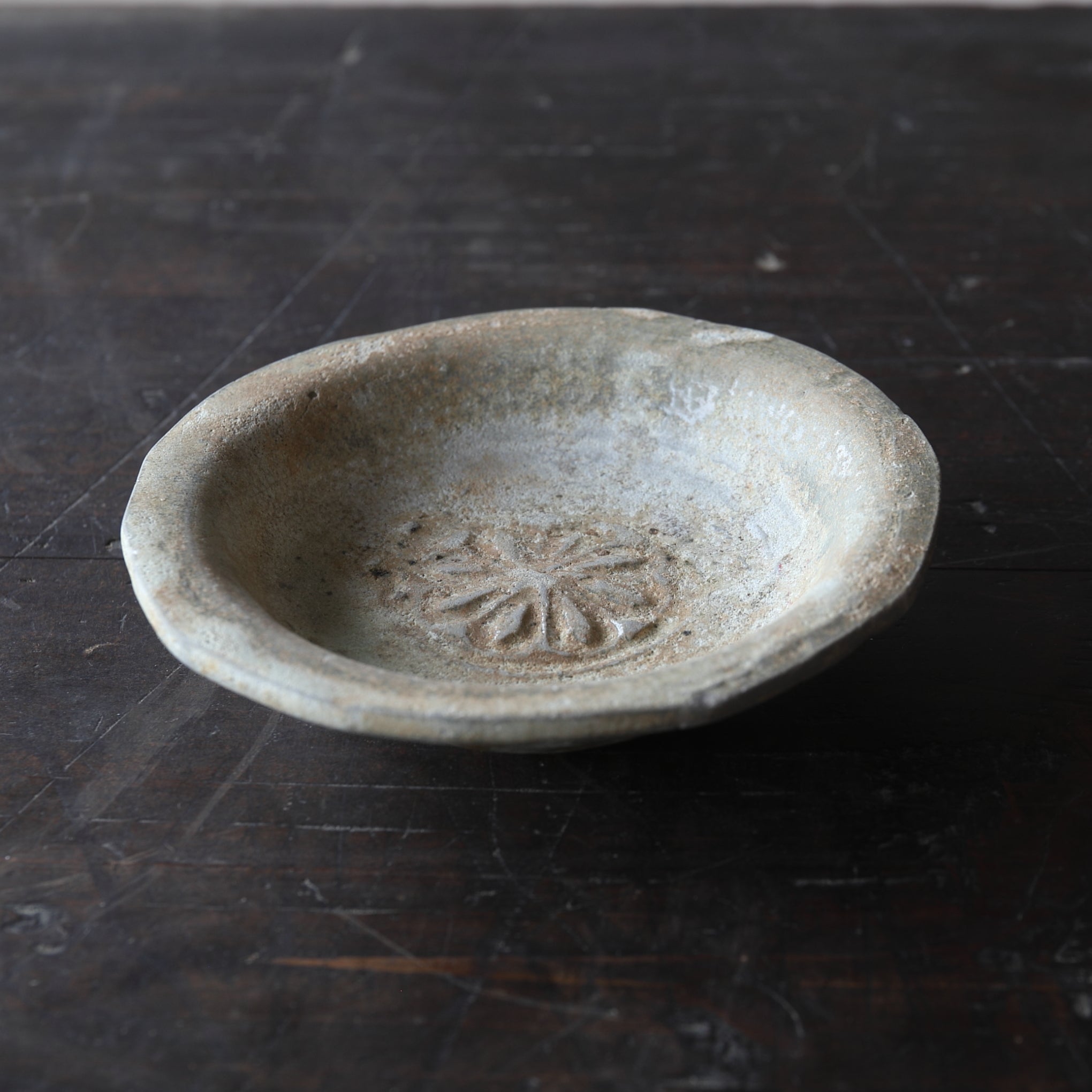 Goryeo Celadon Small Dish with Bottle Stand/Tea Boat, Goryeo Dynasty, 918-1392CE