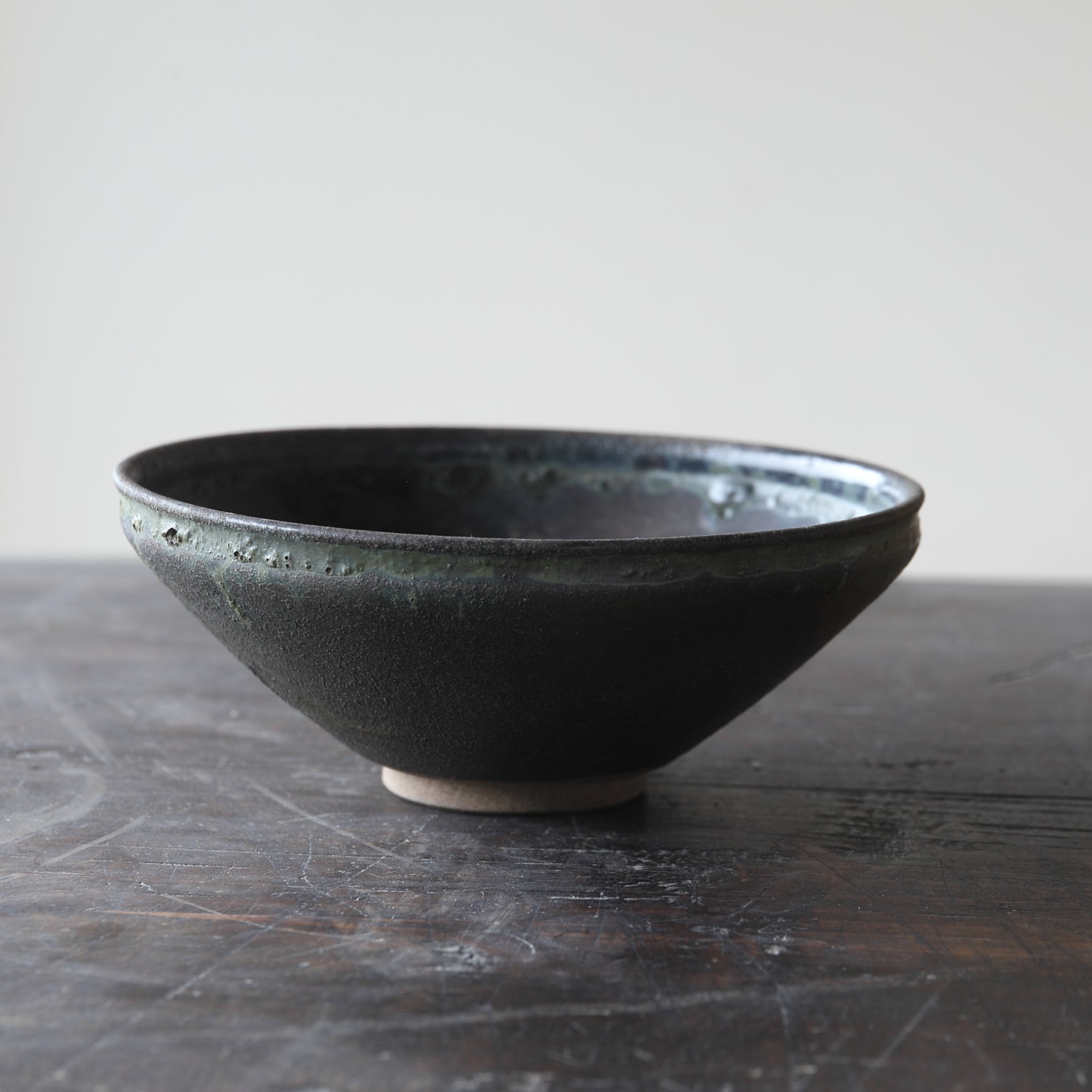 Iron-glazed Tenmoku Tea Bowl Excavated from the Sea