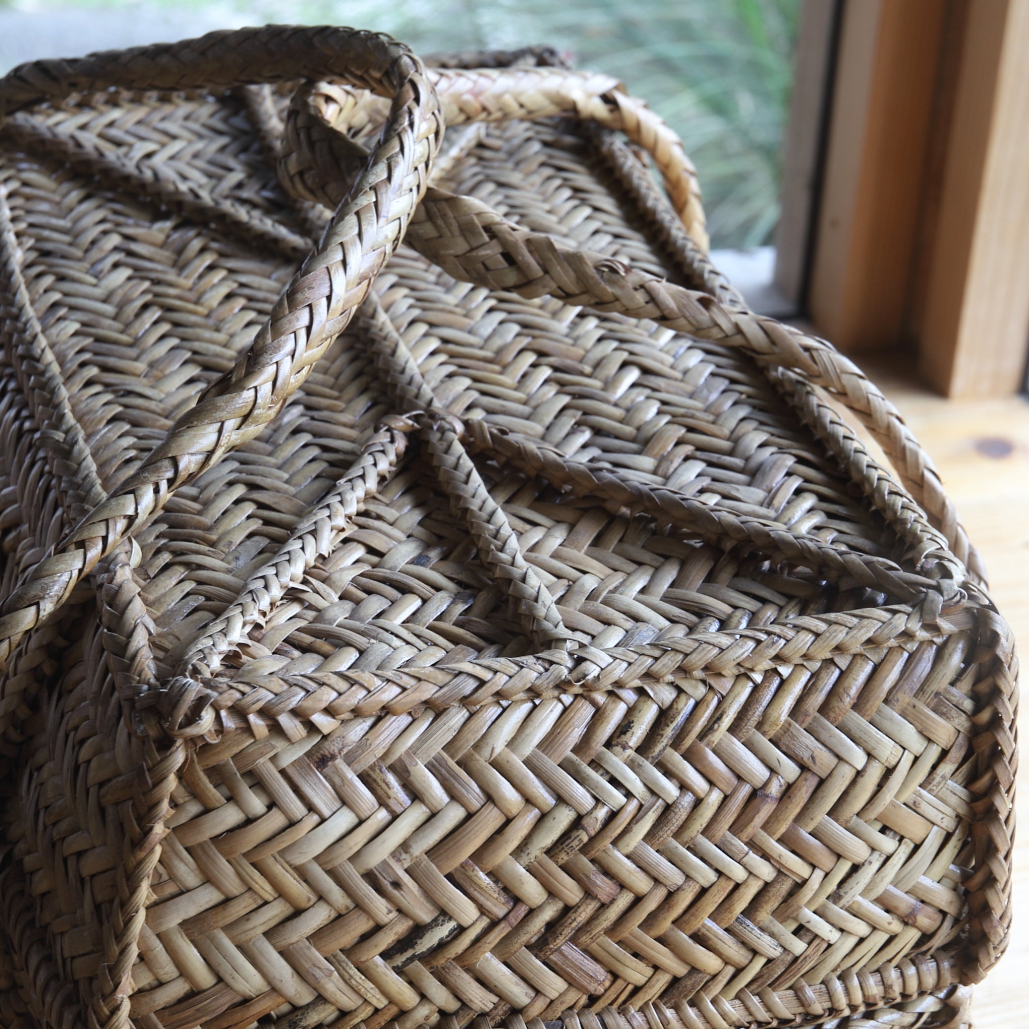 Antique Bamboo Woven Outdoor Tea Basket, Taisho Era (1912-1926CE)