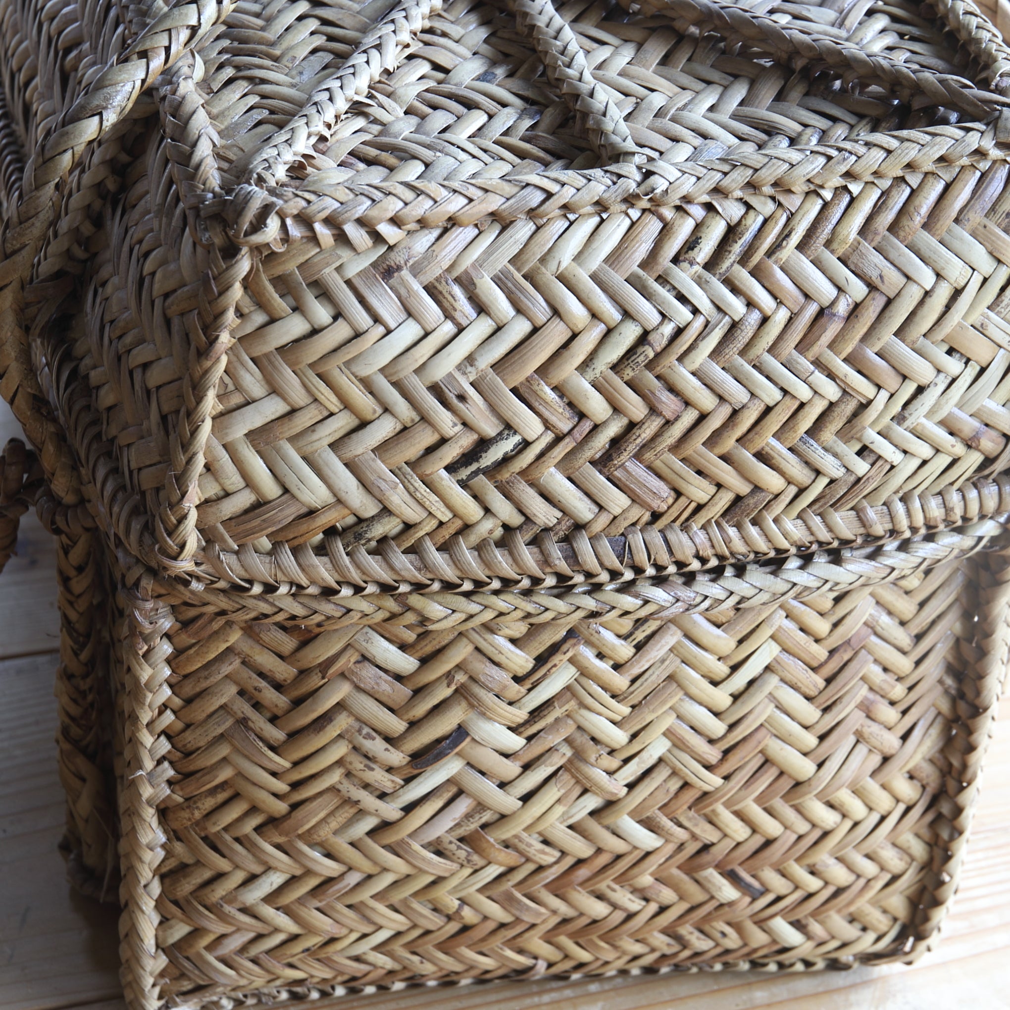 Antique Bamboo Woven Outdoor Tea Basket, Taisho Era (1912-1926CE)