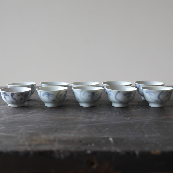 明代青花草文茶杯套装，10个杯子（1368-1644年）