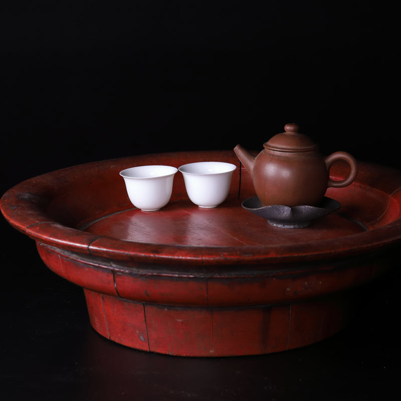 Chinese antique vermillion lacquered tray with footdiameter 34cm Qing Dynasty/1616-1911CE