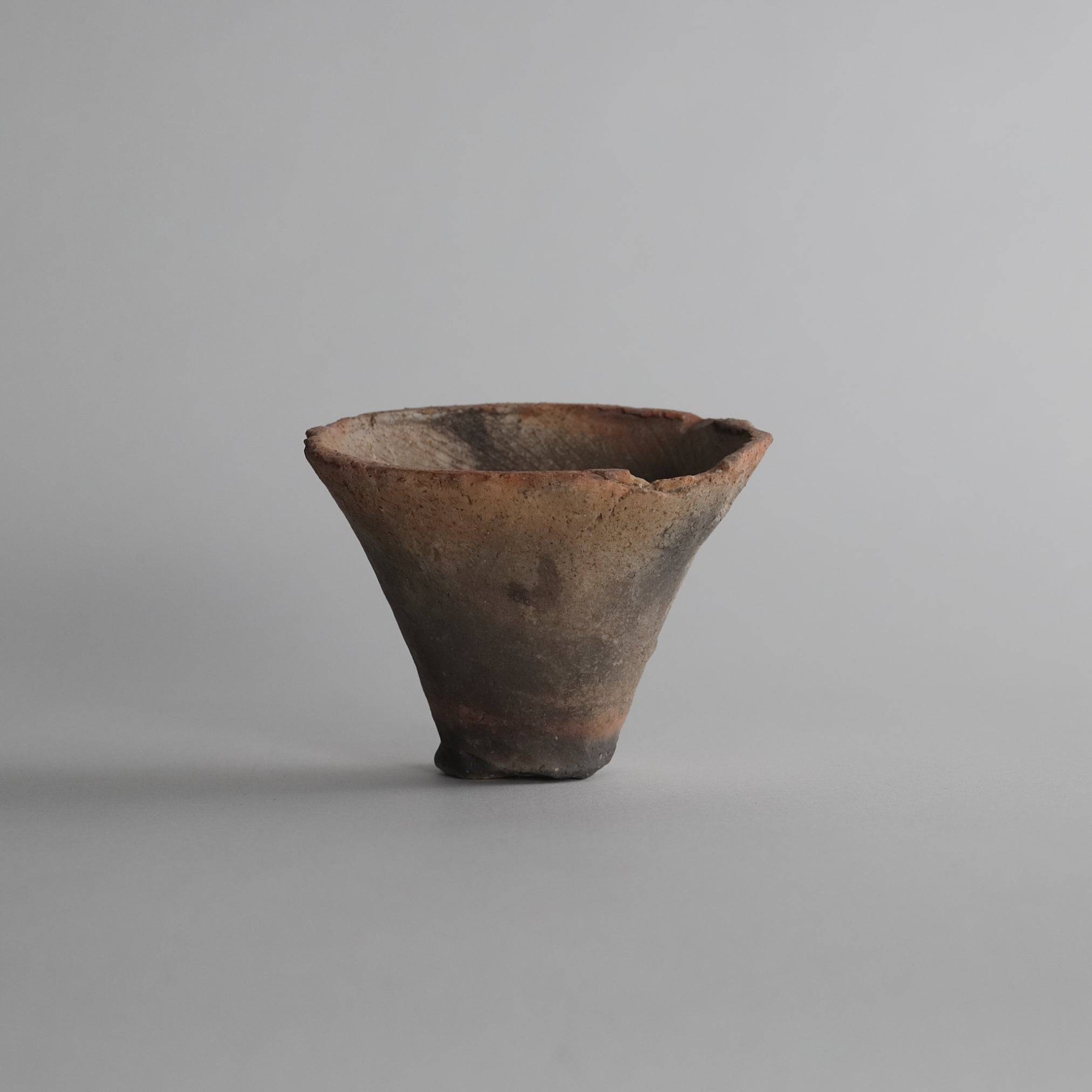 Jomon pottery bowl-shaped residual Jomon/10000-300BCE