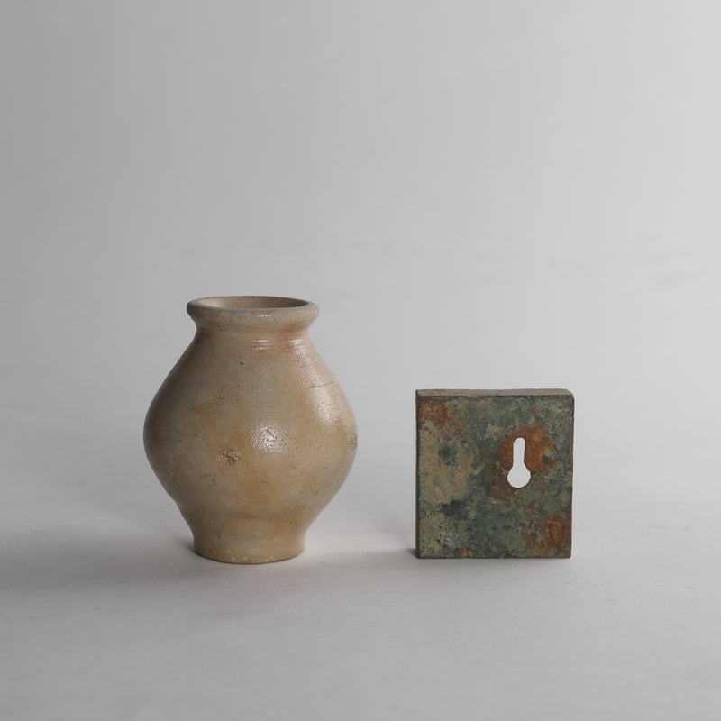 ドイツアンティーク 塩釉小壺と金属の鍵盤 16-19世紀 – 入蘆花 