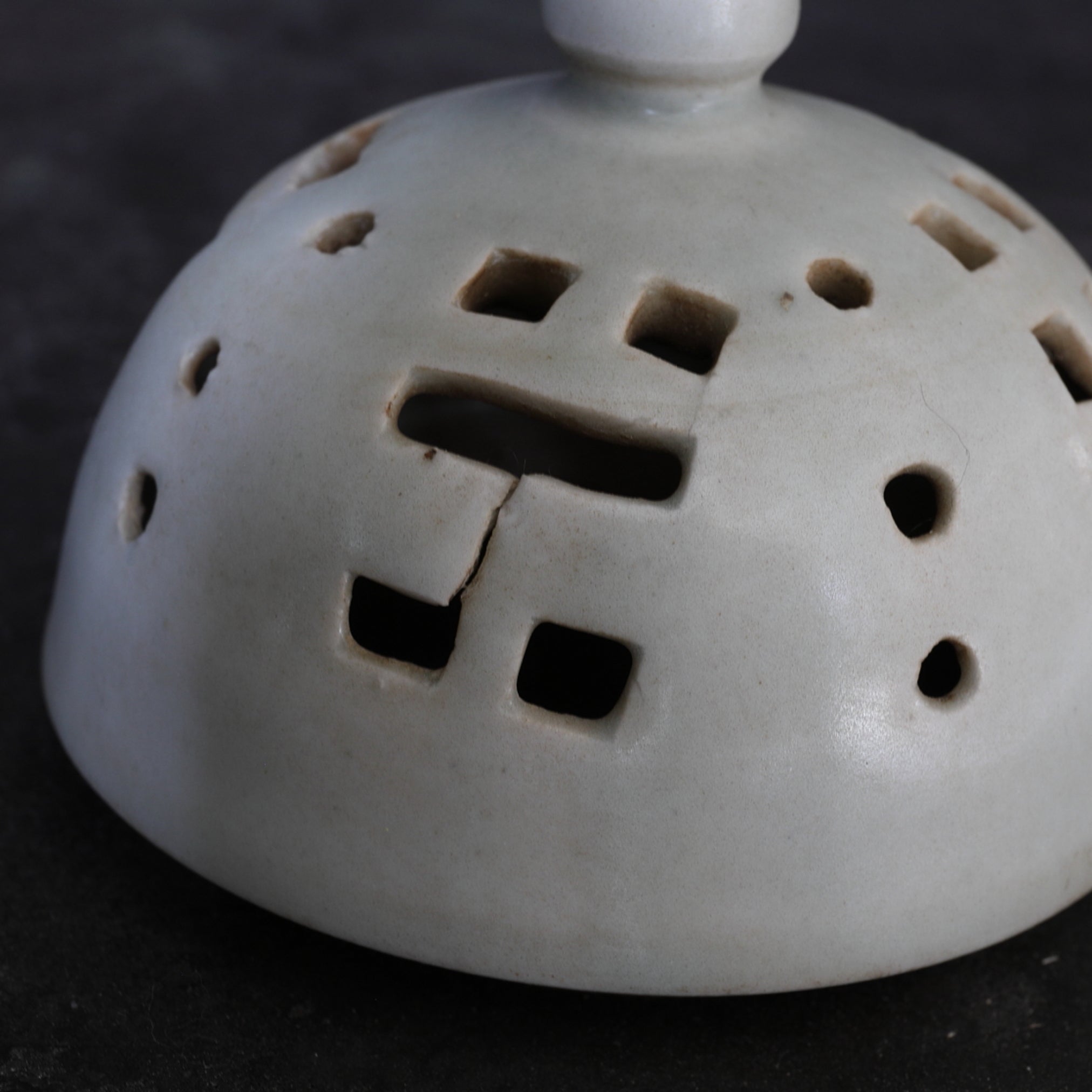 Korean Antique white porcelain incense burner Joseon Dynasty/1392-1897CE