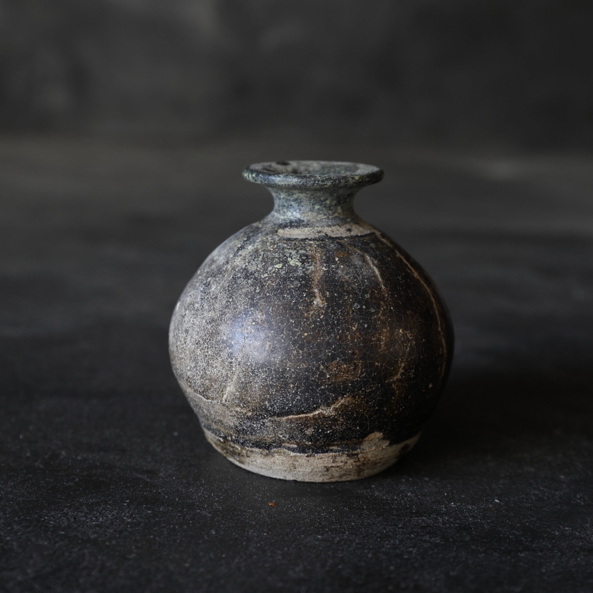 Ko-Seto Iron Pigment Small Pot Muromachi/1336-1573CE