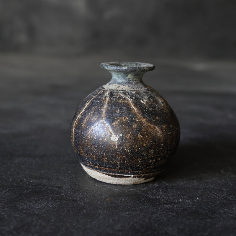Ko-Seto Iron Pigment Small Pot Muromachi/1336-1573CE
