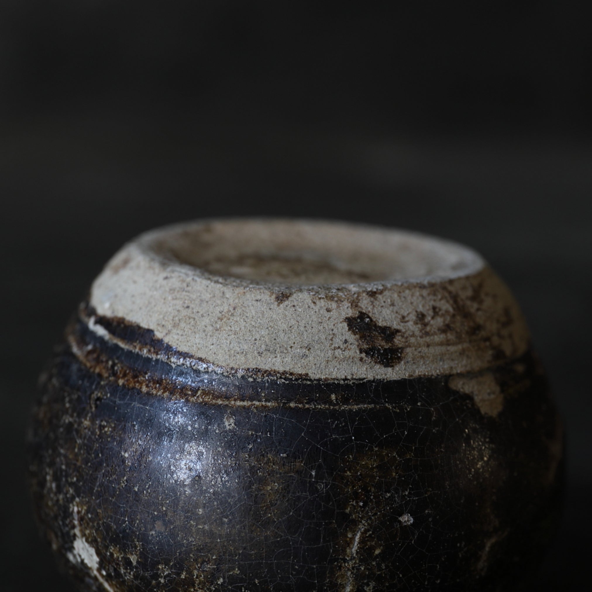 Ko-Seto Iron Pigment Small Pot Muromachi/1336-1573CE