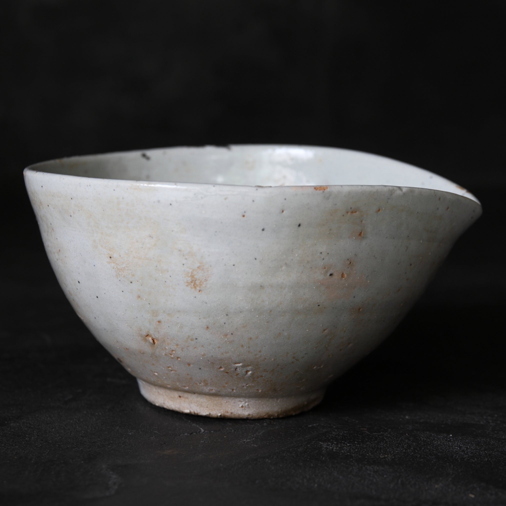 Korean Antique white porcelain Katakuchi tea bowl Joseon Dynasty/1392-1897CE