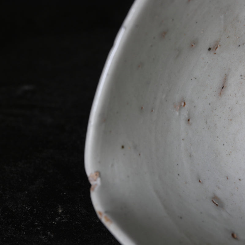 Korean Antique white porcelain Katakuchi tea bowl Joseon Dynasty/1392-1897CE