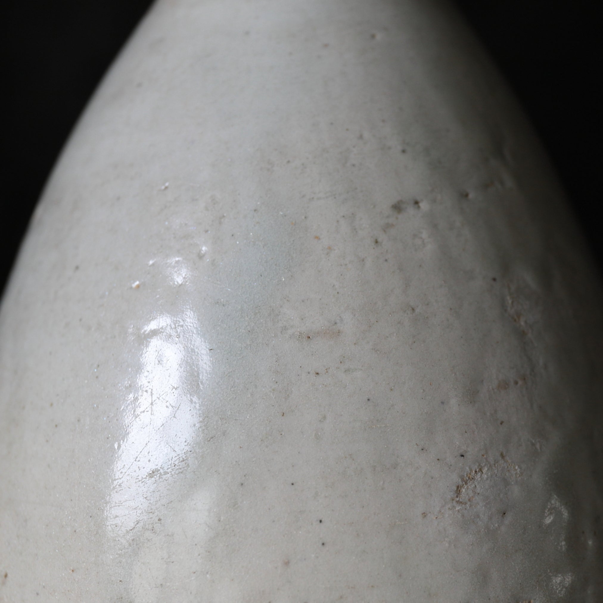 Korean Antique white porcelain sake bottle Joseon Dynasty/1392-1897CE