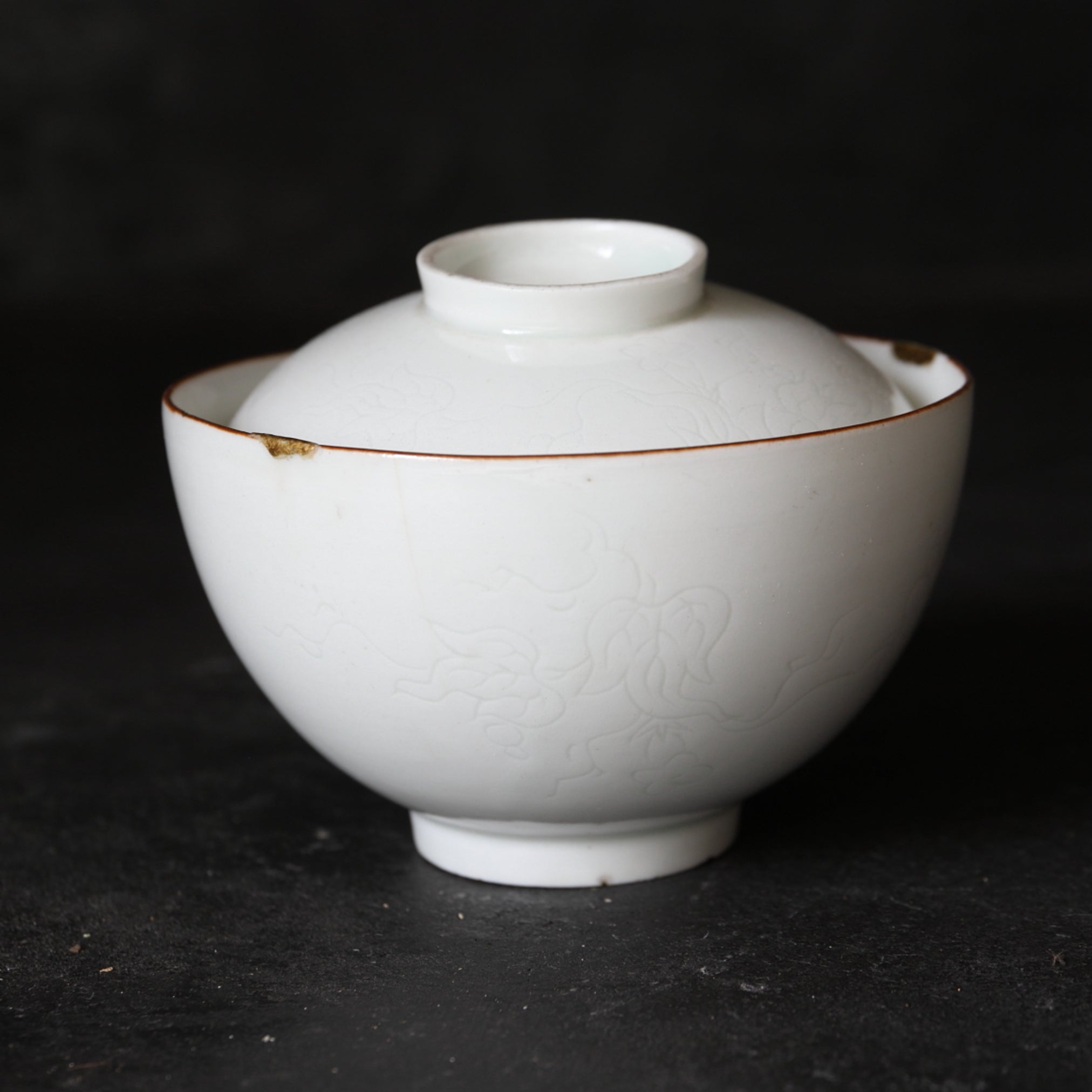 Koimari Kakiemonte White Porcelain Lid Tea Bowl Edo/1603-1867CE