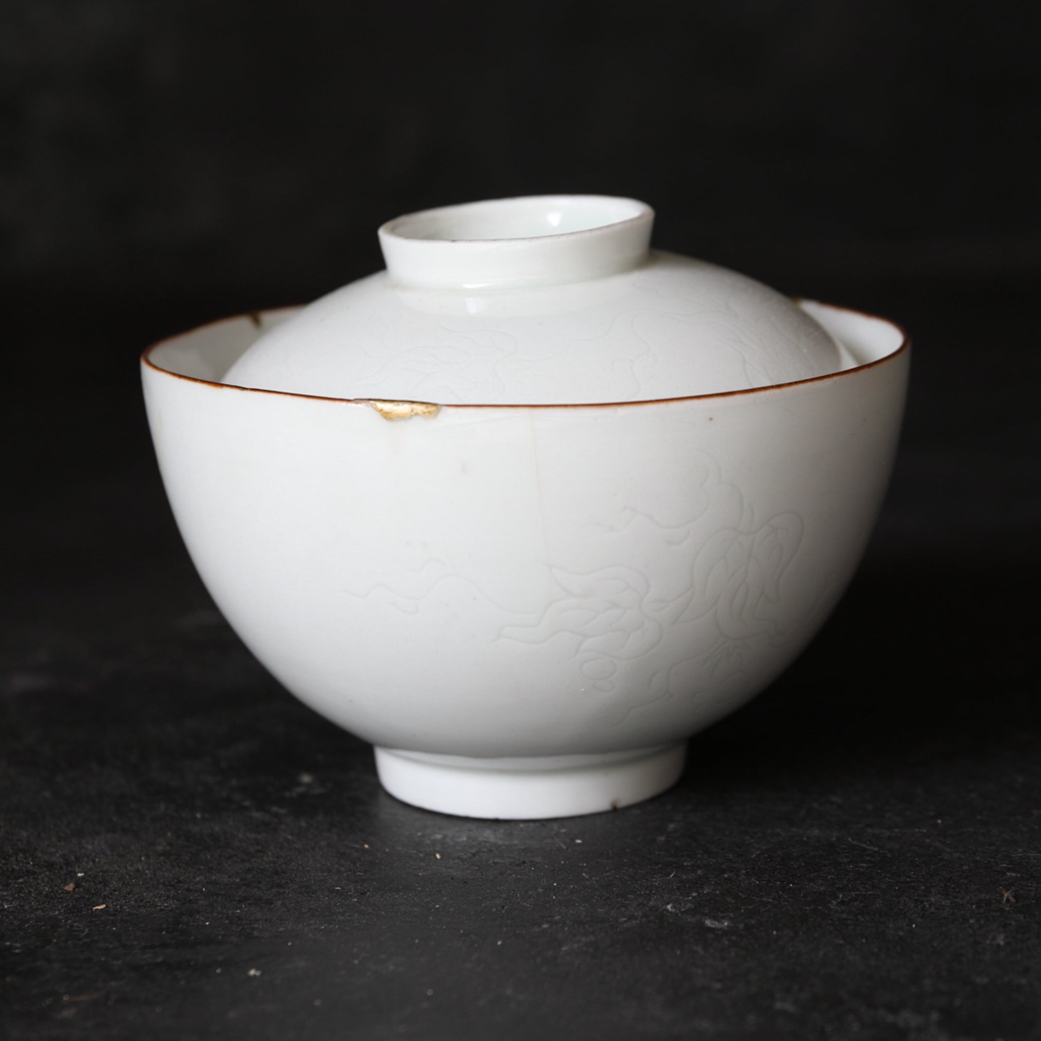 Koimari Kakiemonte White Porcelain Lid Tea Bowl Edo/1603-1867CE