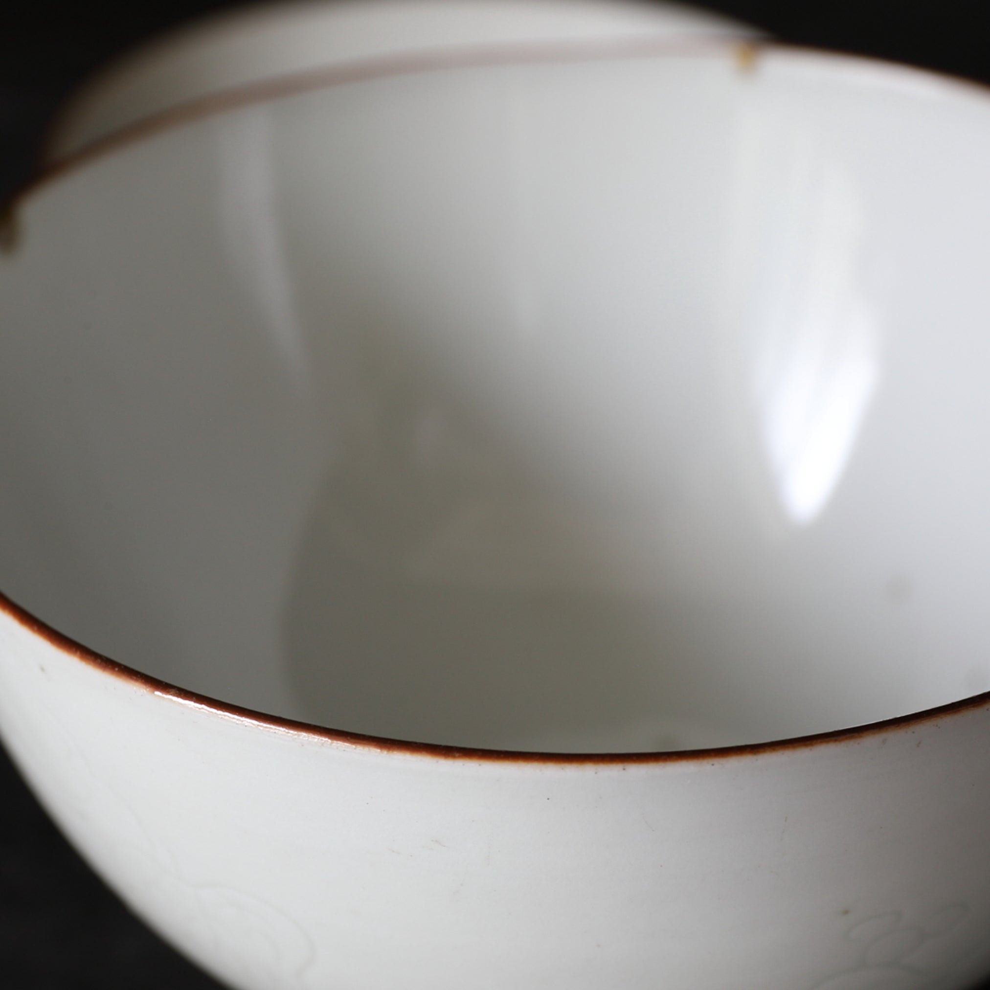 Koimari Kakiemonte White Porcelain Lid Tea Bowl Edo/1603-1867CE