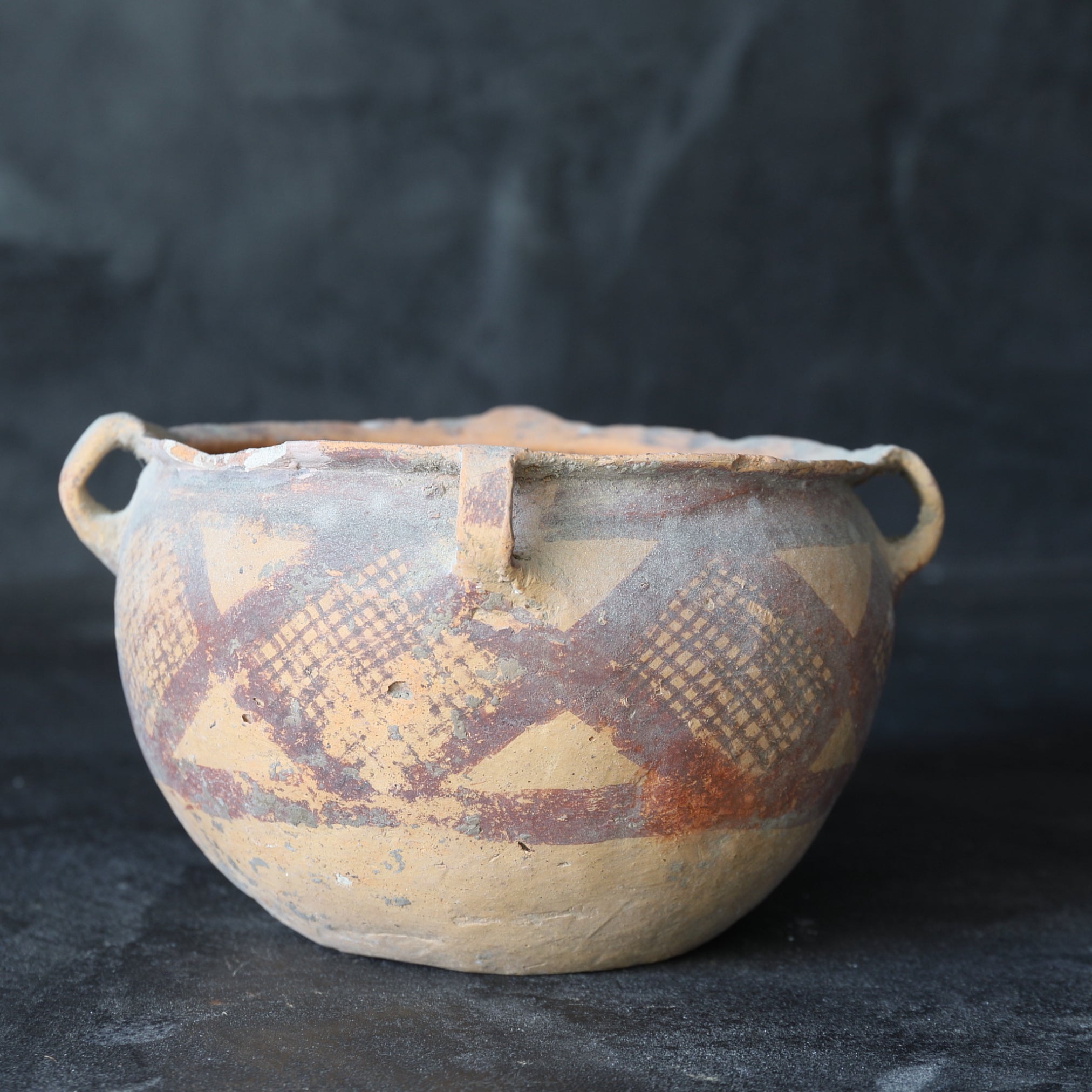 Yangshao pottery jar Majiayao culture/3300-2050BCE