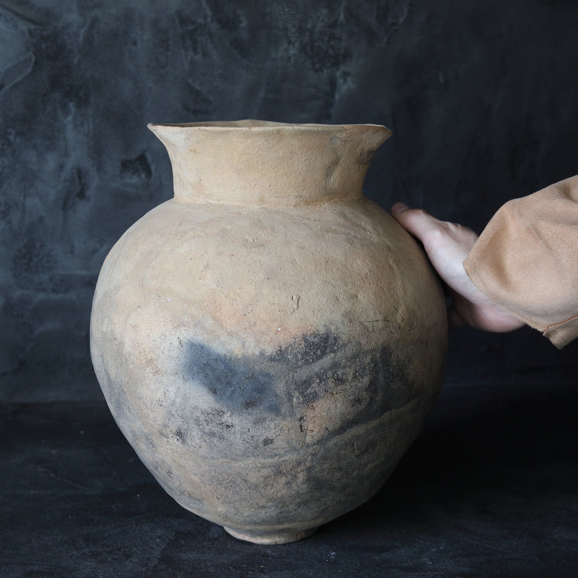 Yayoi pottery pot-shaped earthenware Yayoi/300BCE–250CE