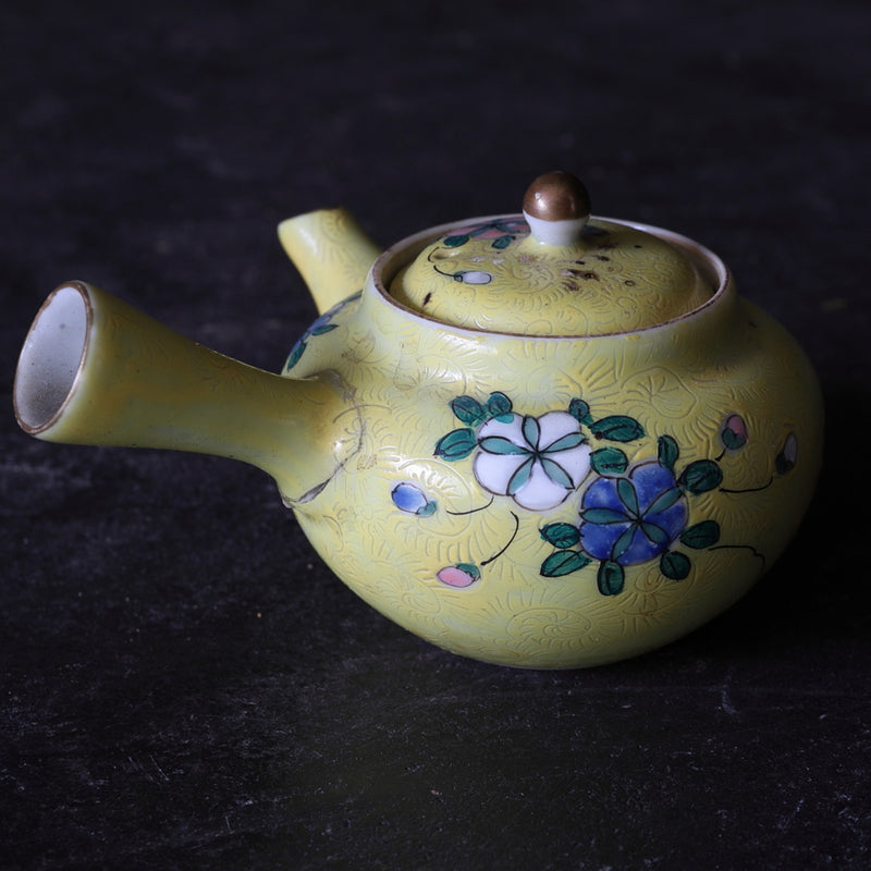 Chinese Antique Sencha teapot with powder pigment Qing Dynasty/1616-1911CE