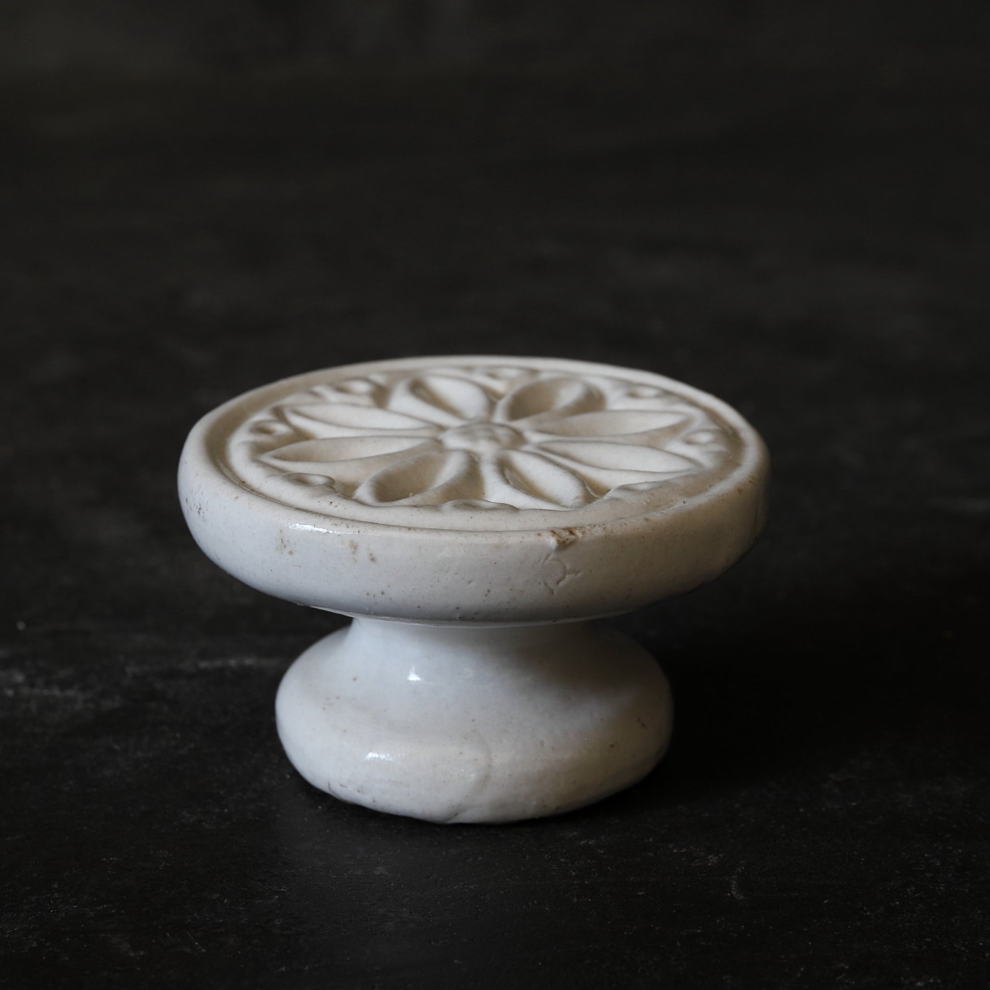 Korean Antique white porcelain cake mold Joseon Dynasty/1392-1897CE