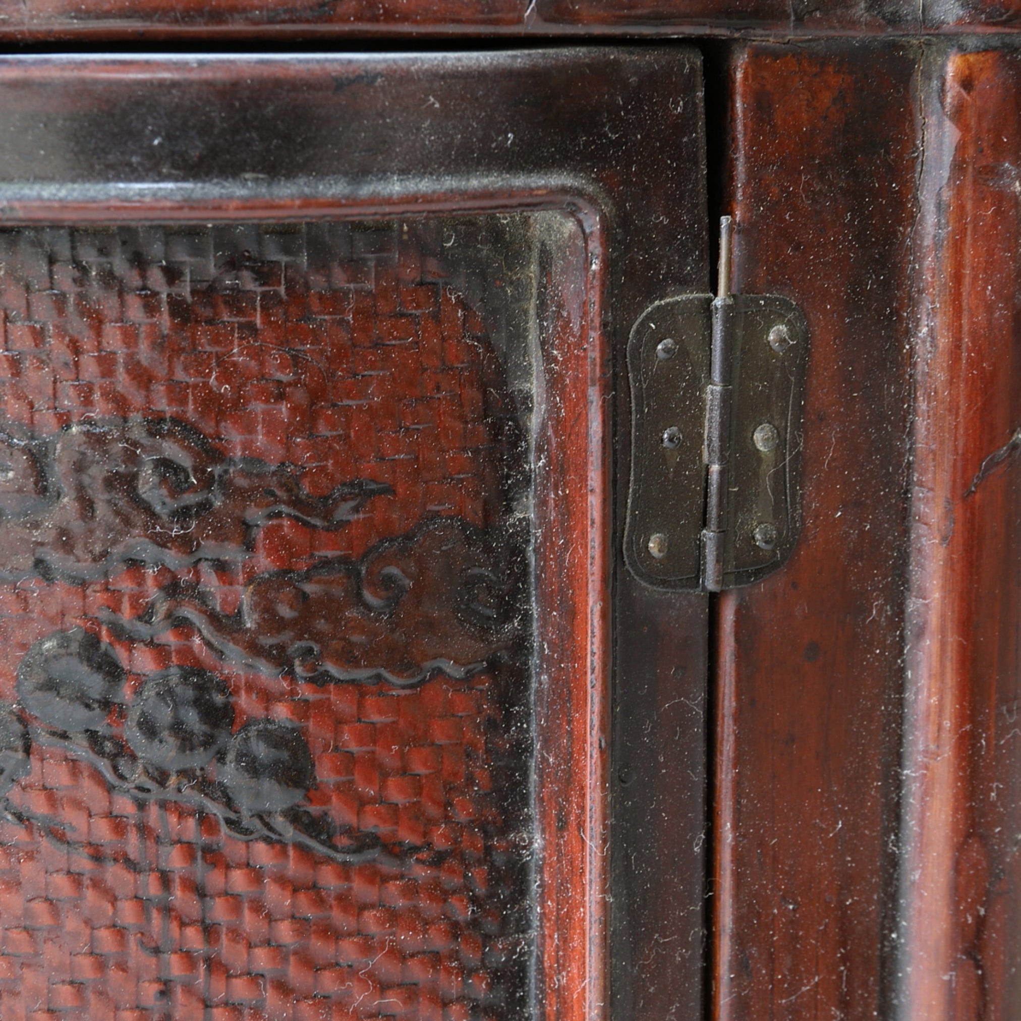 old lacquered tea shelf Qing Dynasty/1616-1911CE