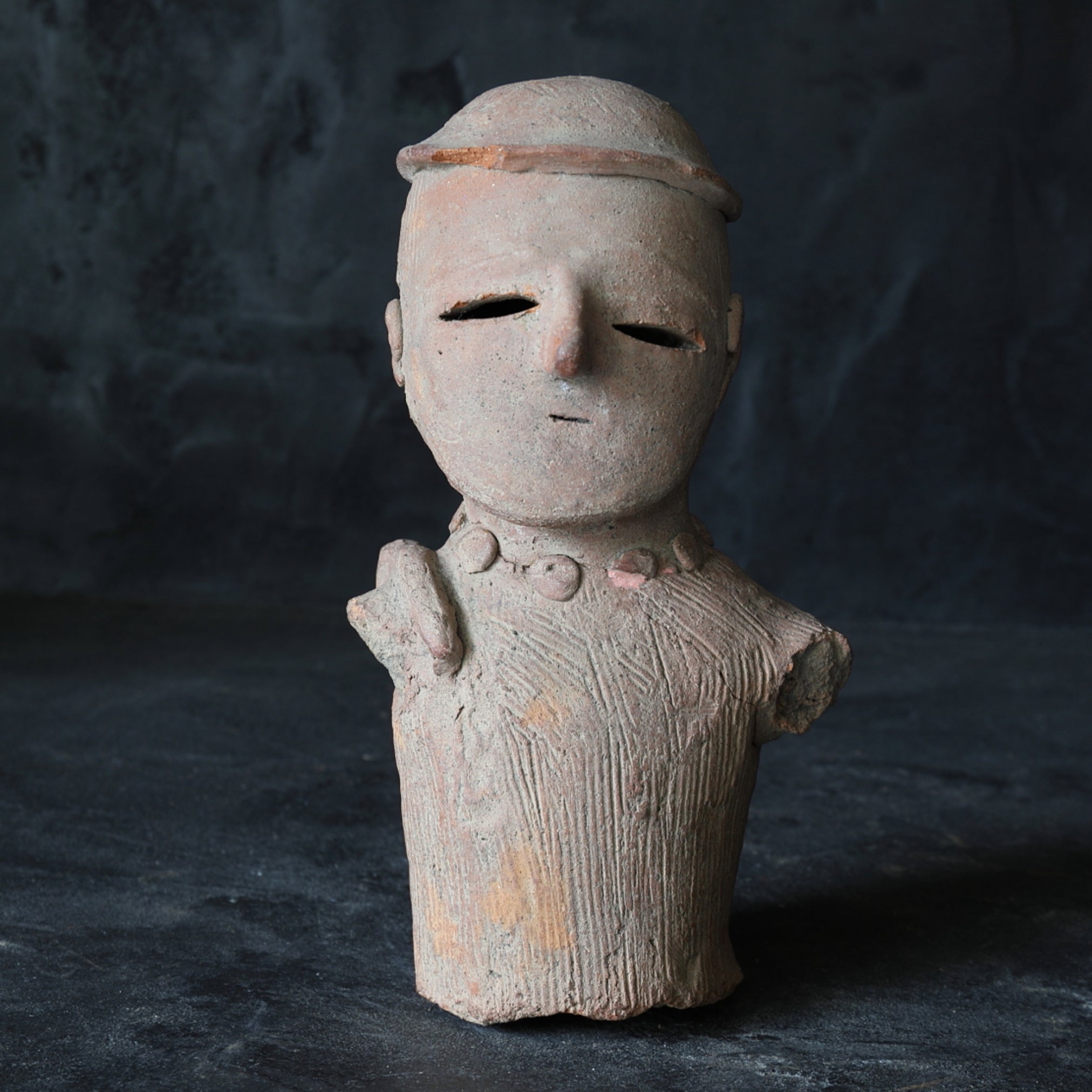 male haniwa Kofun/250-581CE