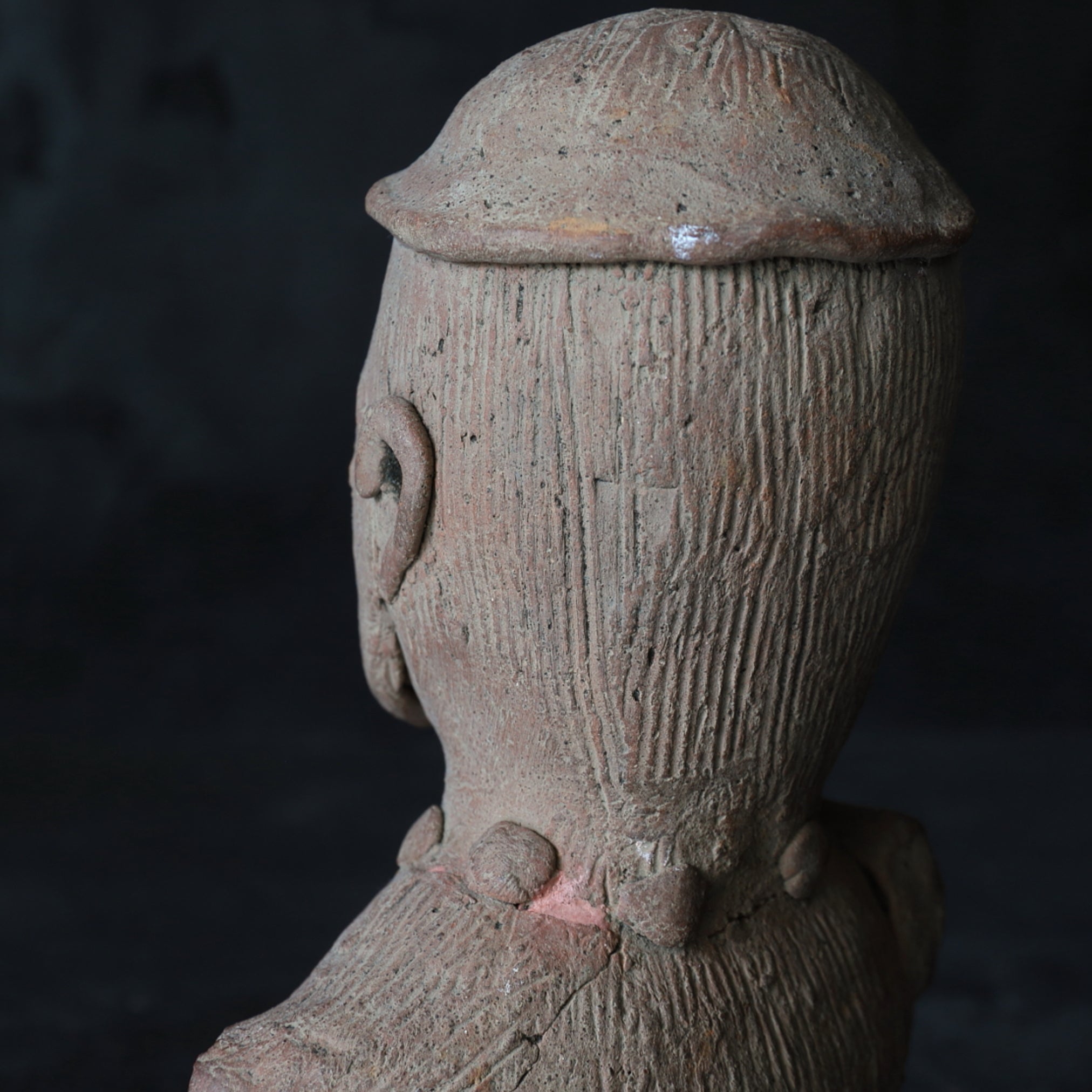 male haniwa Kofun/250-581CE