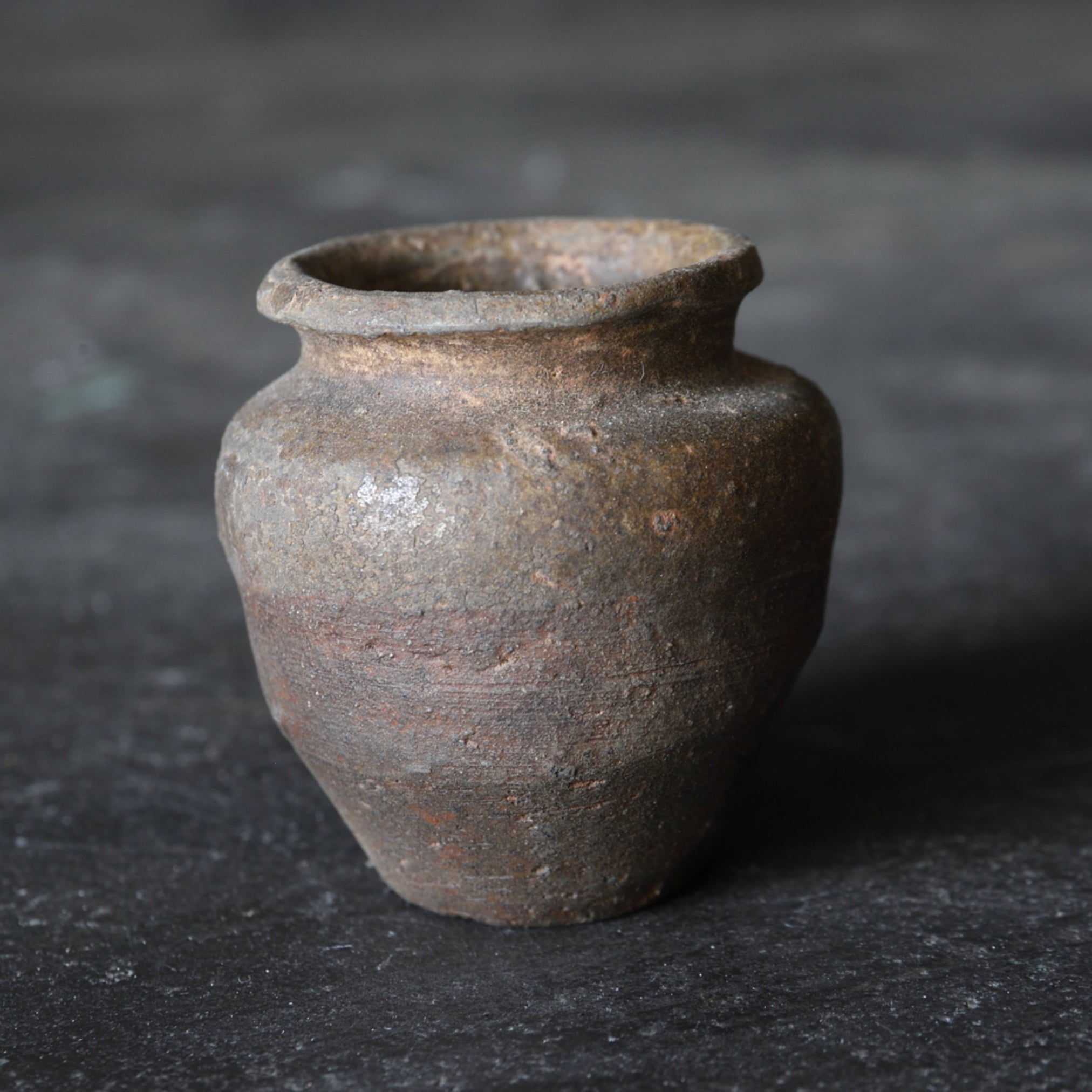 Ko-Seto Iron Pigment Small Pot Muromachi/1336-1573CE